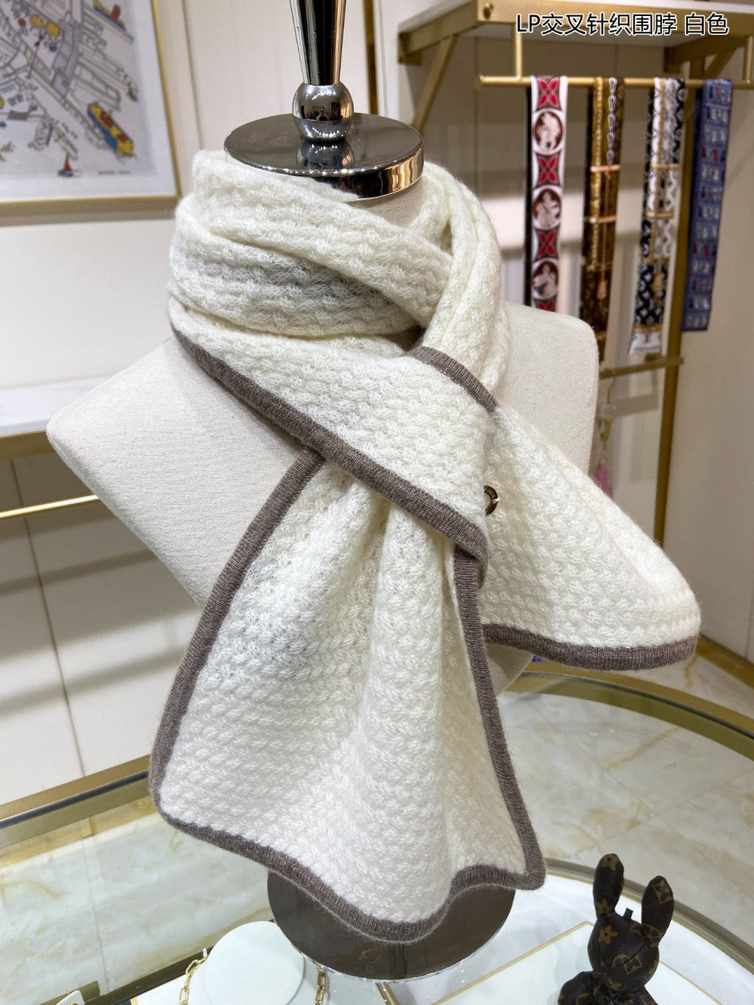 LP Scarf 125 CM In White With Earth Brown Border Cashmere 201757