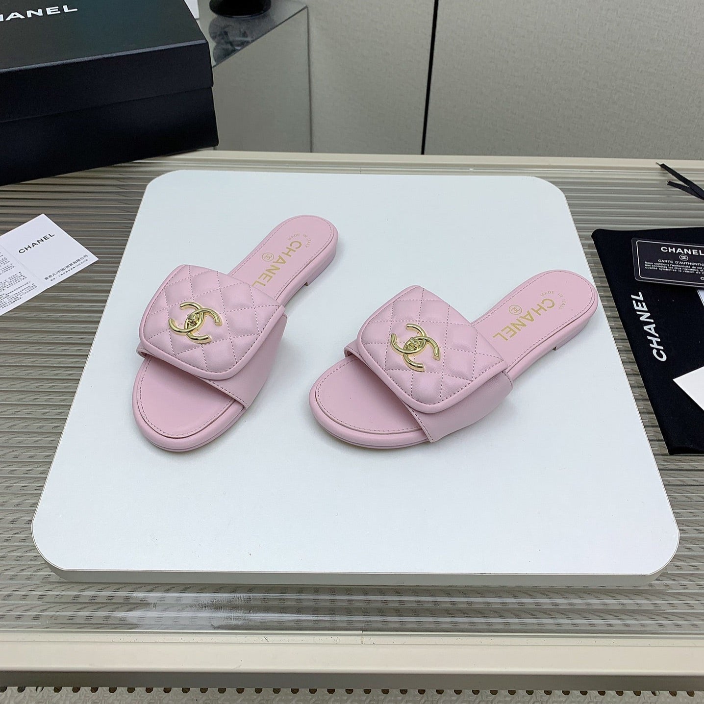 CC Slippers In Quilted Lambskin