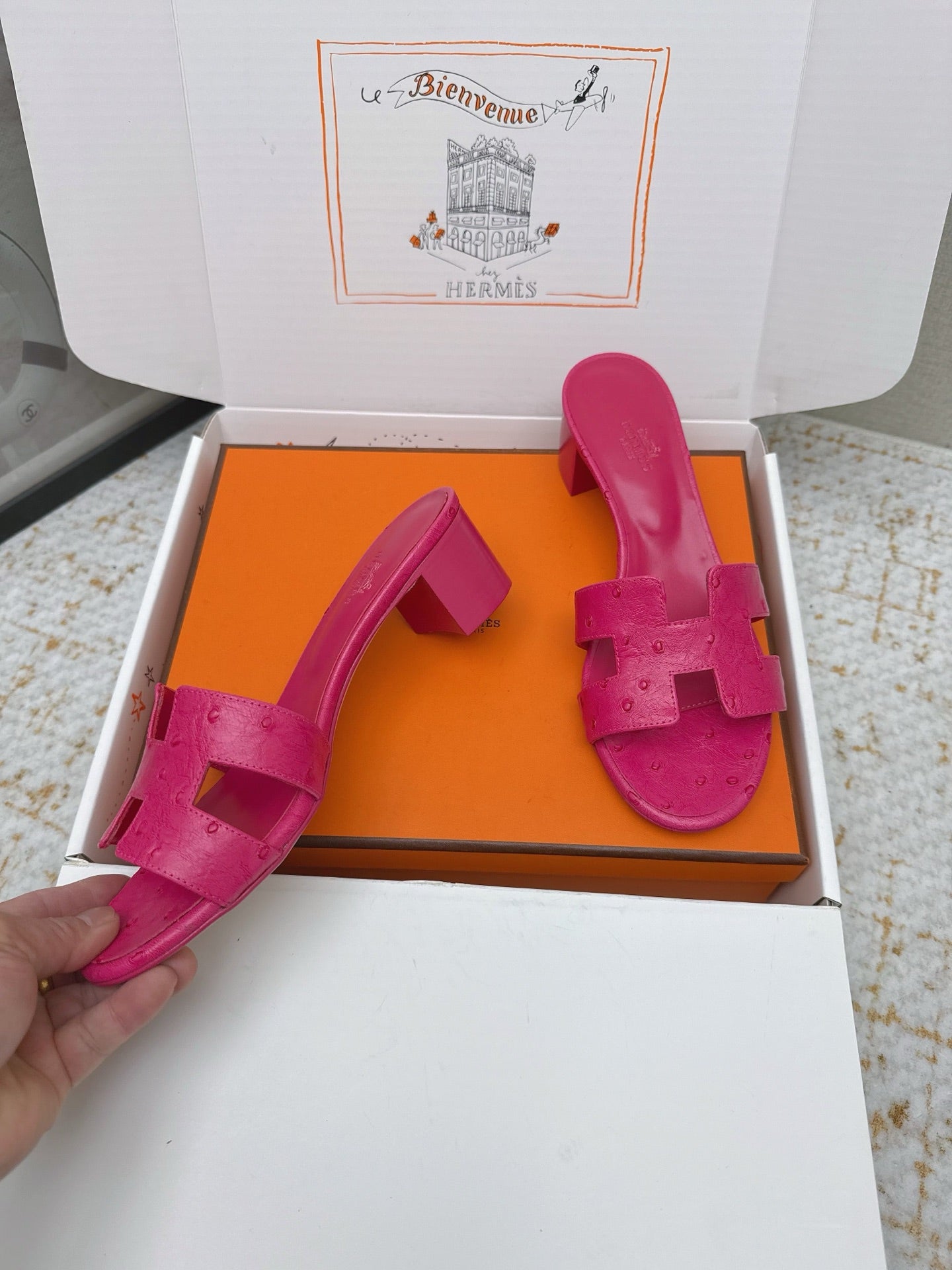 HM 26ss Oran Sandals 50 Dark Pink Ostrich Leather 625133