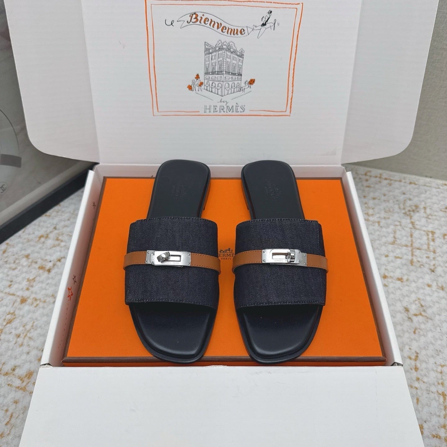HM 26ss Oasis Sandals Navy Blue Black Denim Cowhide 625152