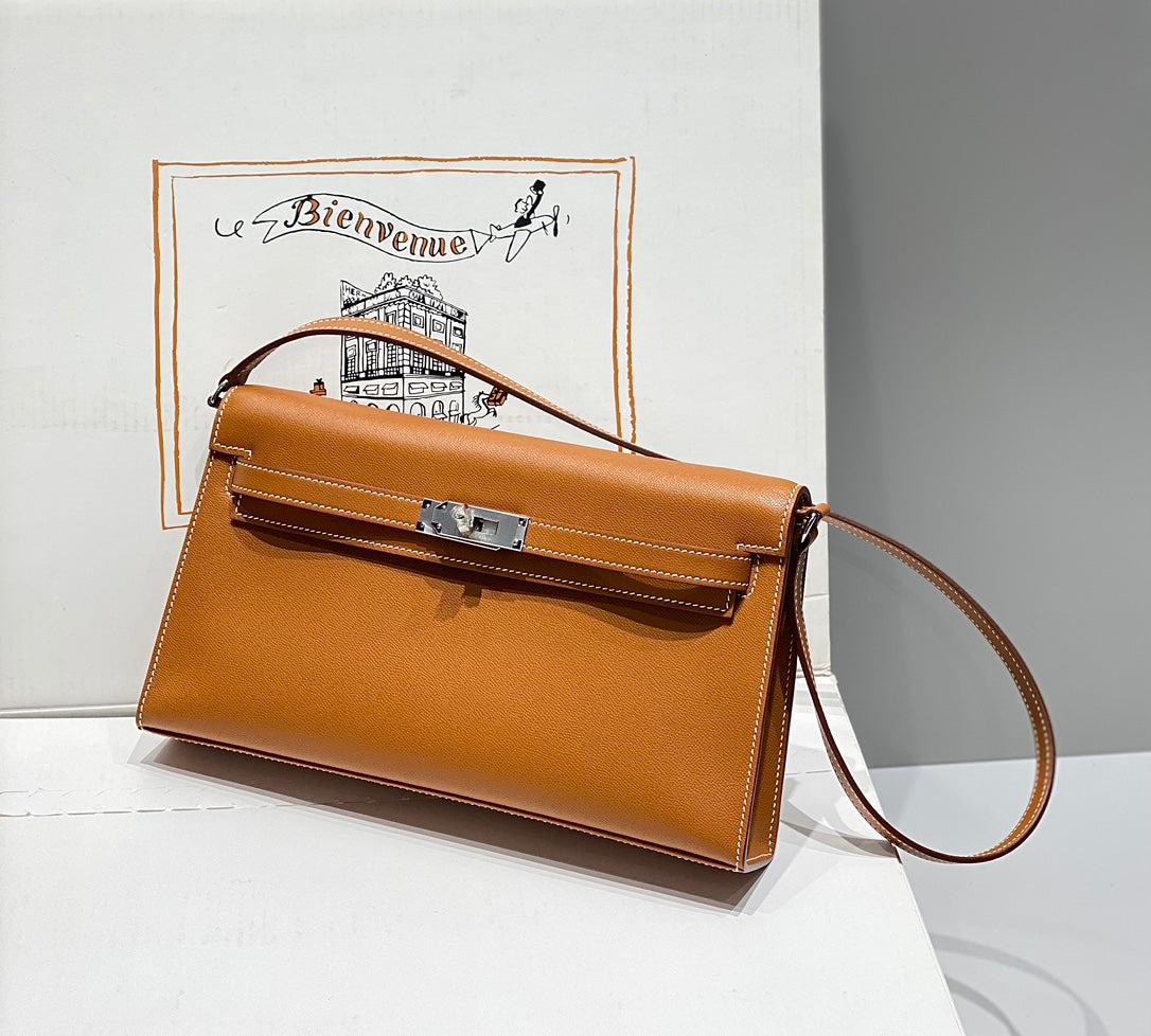HM Kelly Elan 27cm Leather Shw
