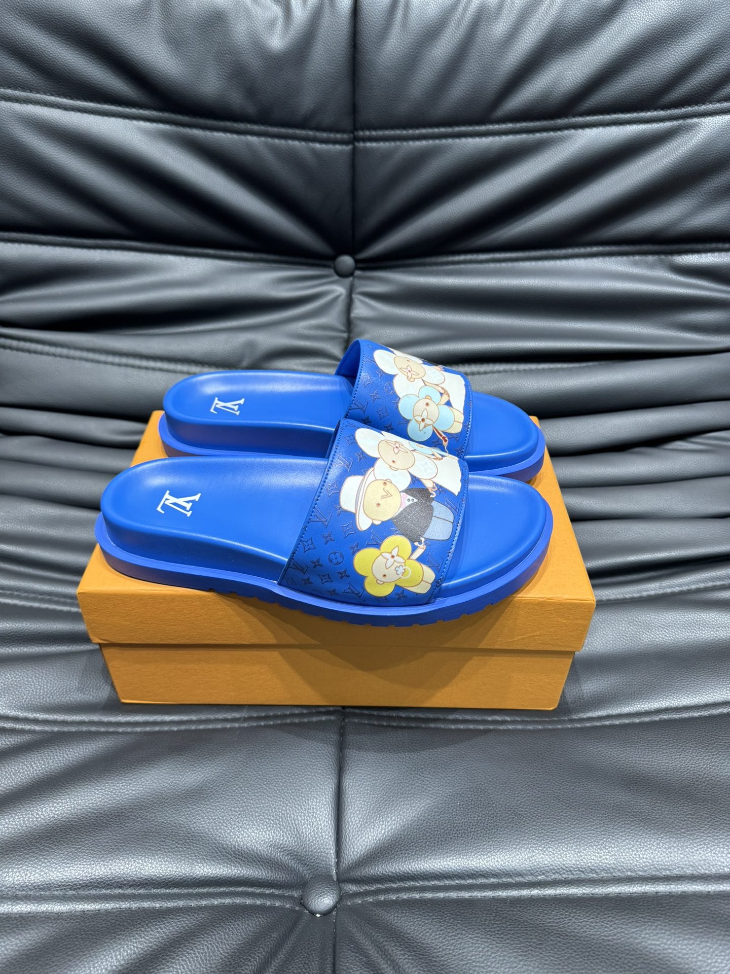 LV SLIPPERS IN COBALT BLUE MONOGRAM CALFSKIN