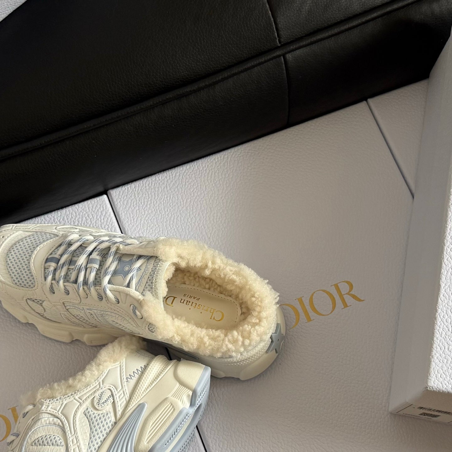 Dior 25 Chrono Sneakers Cream Blue Mesh Calfskin 531391