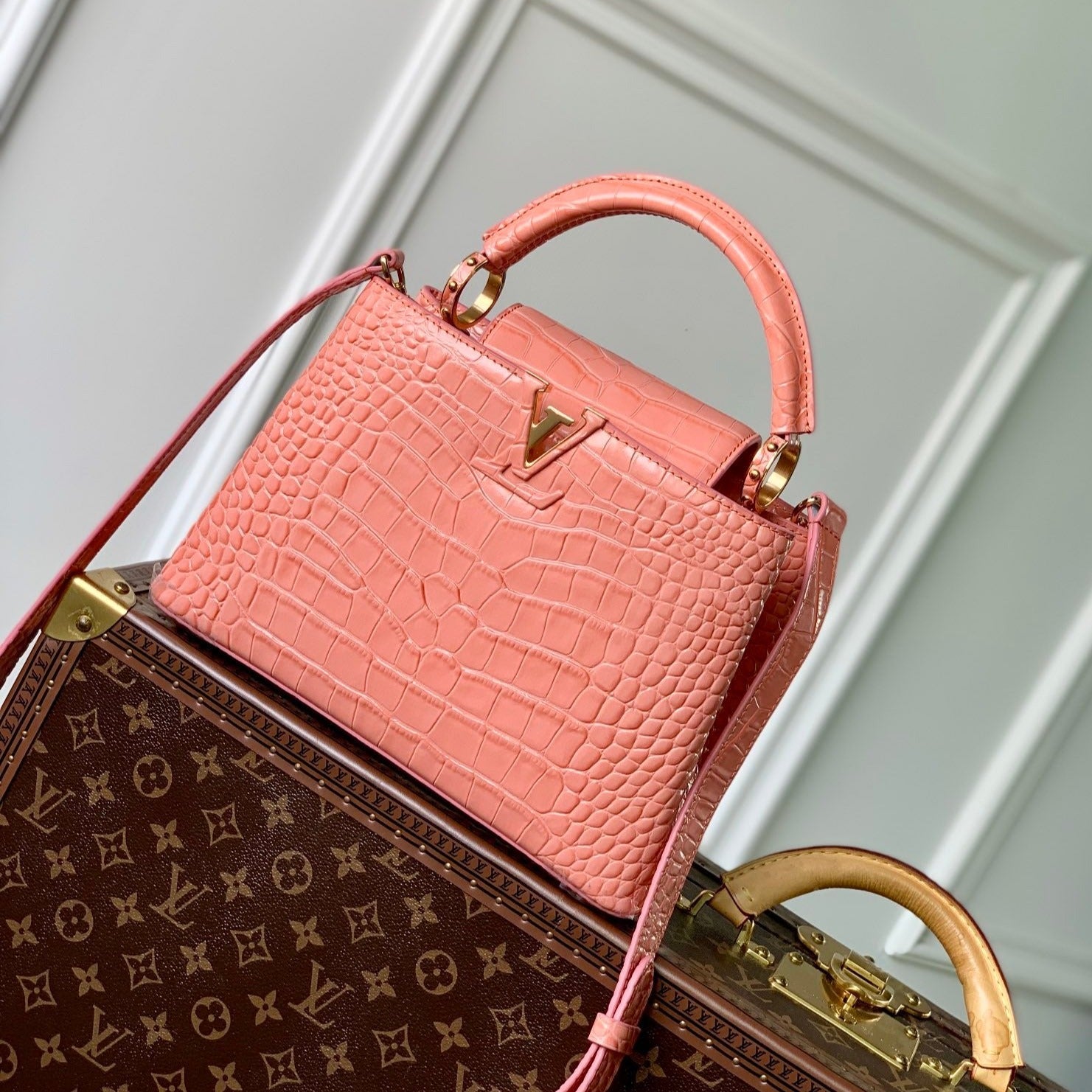 CAPUCINES BB 27 PINK ORANGE TAURILLON GOLD HARDWARE