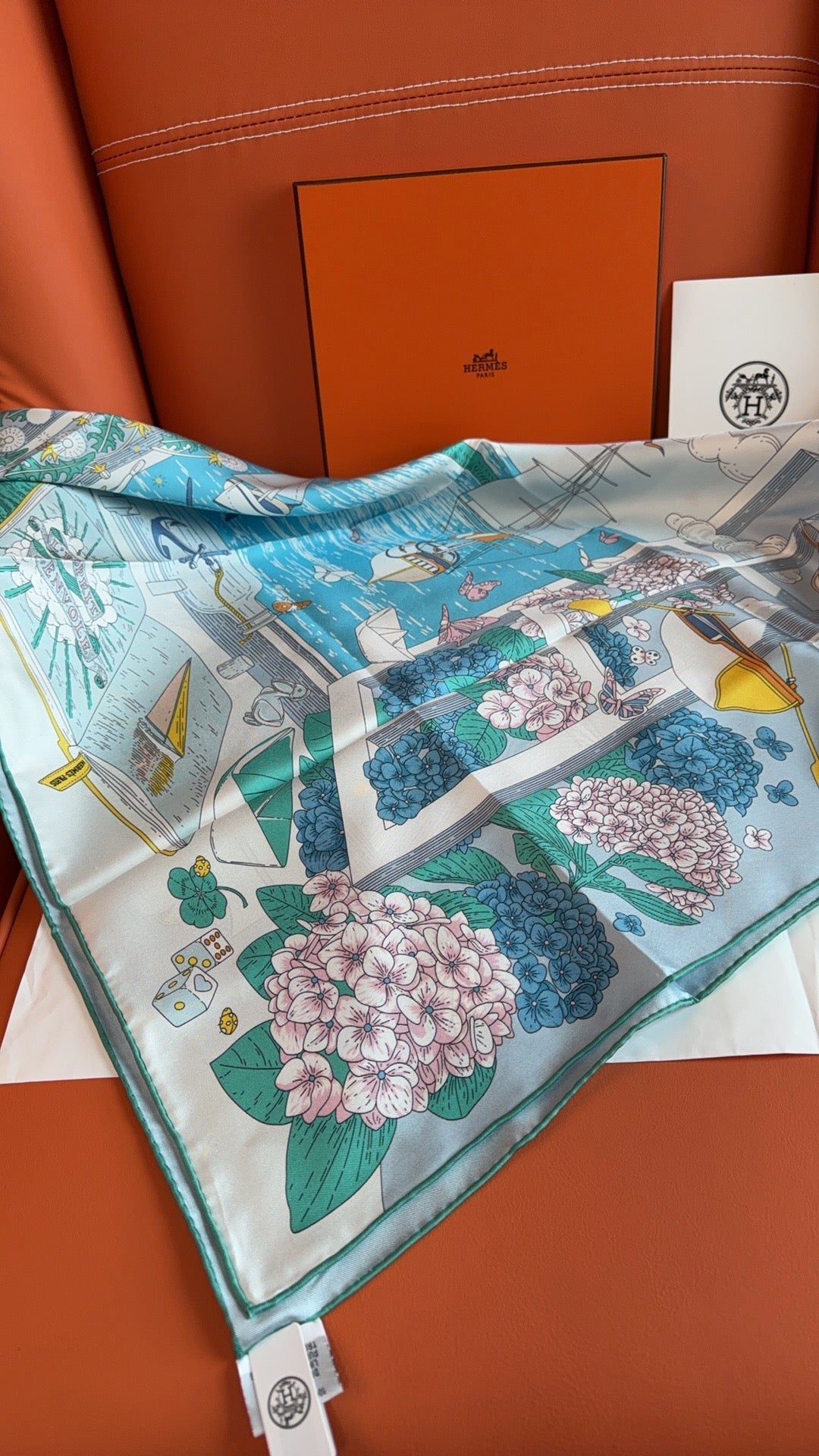 HM 26s 90 Scarf Light Blue Gray Colorful Mulberry Silk 153385