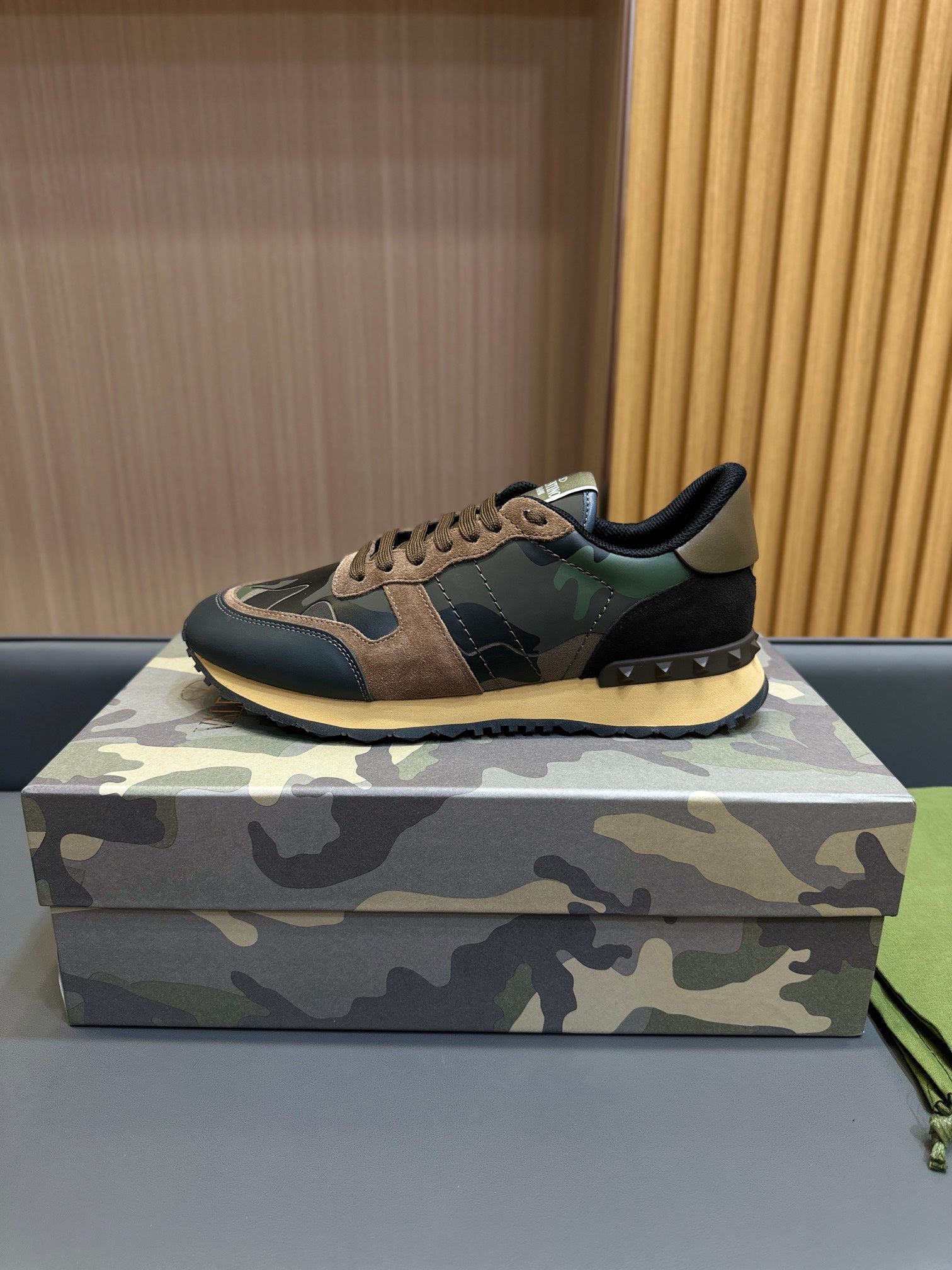 VT 25 Rockrunner Sneaker Camouflage  Sheepskin 349044