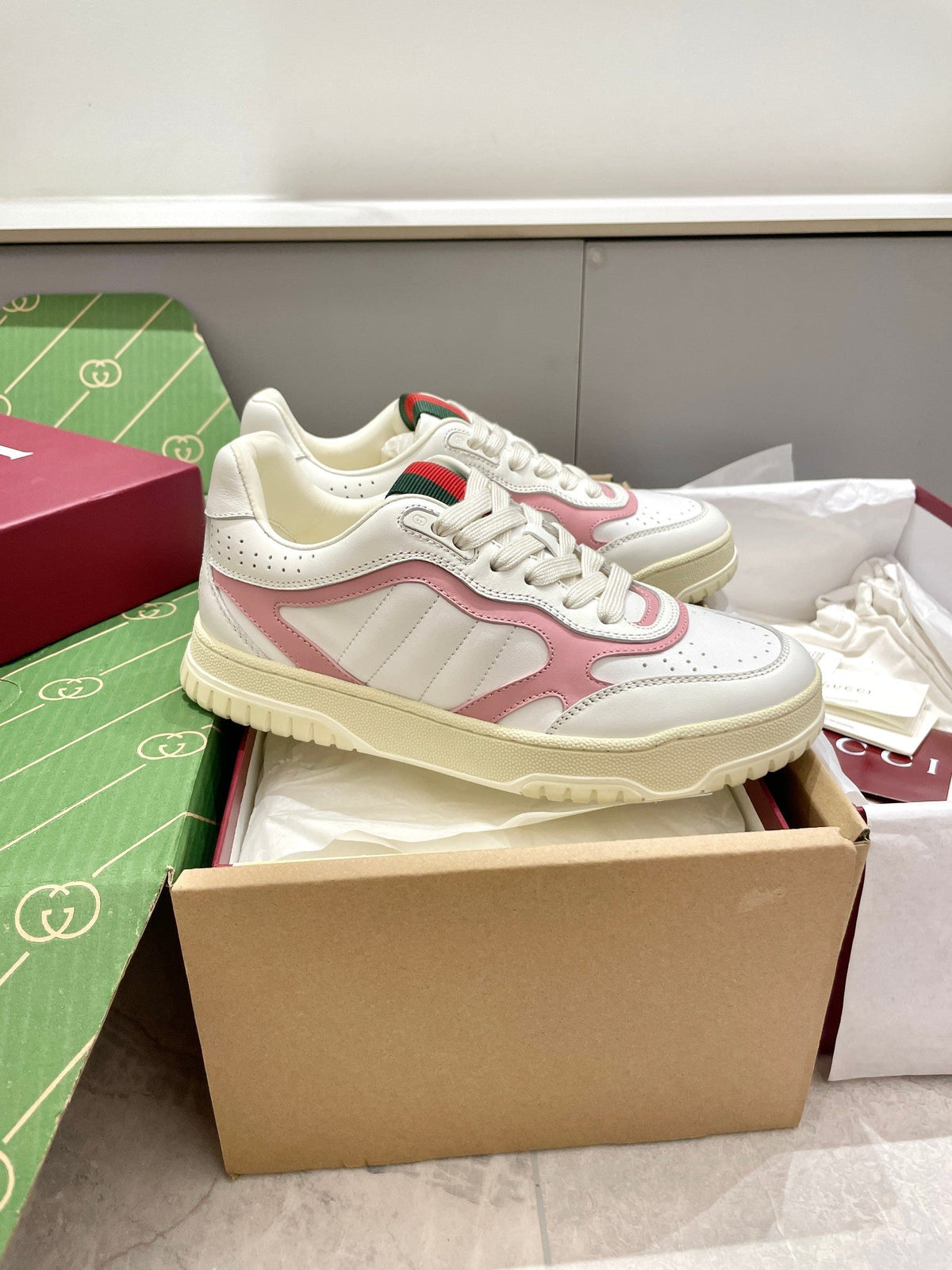 GG 26 Sneaker White Pink Red Green Cowhide 632871