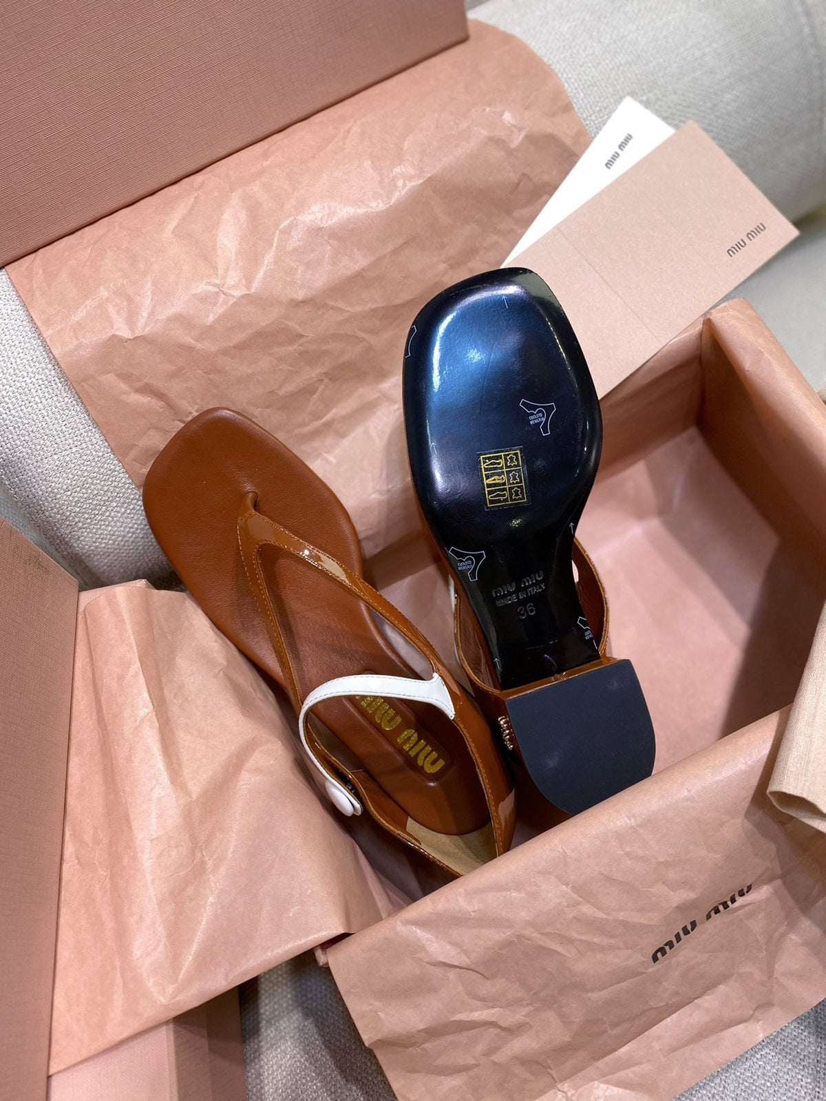 Miu Miu 2026 Thong Sandals 40mm Patent Leather 155474