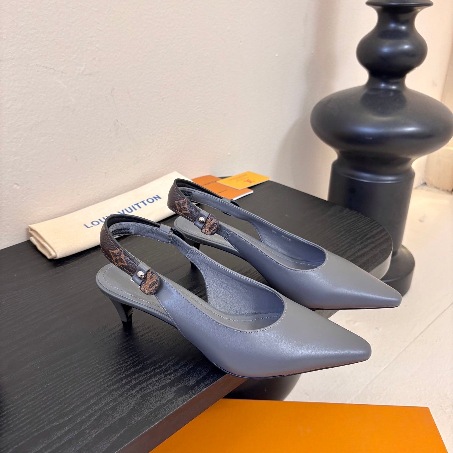 LV 26ss Legacy Slingback 45 Gray Sheepskin 627238