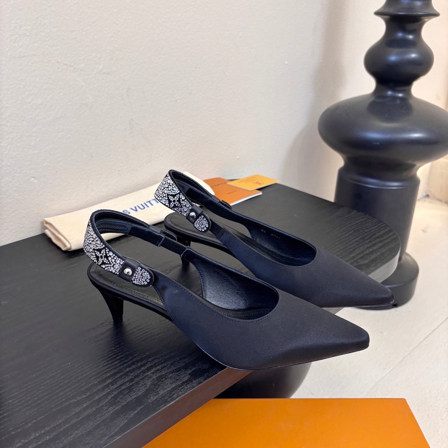 LV 26ss Legacy Slingback 60 Black Silk 627247