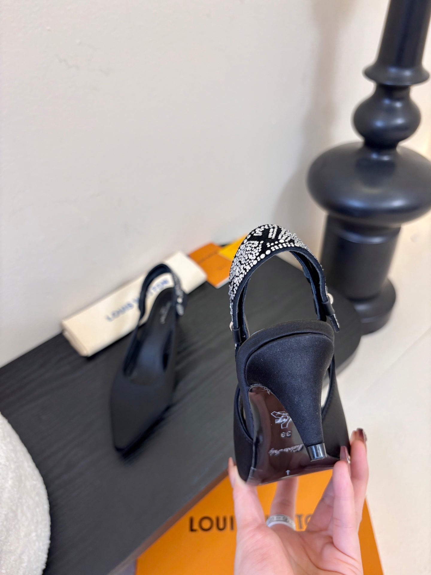 LV 26ss Legacy Slingback 60 Black Silk 627247