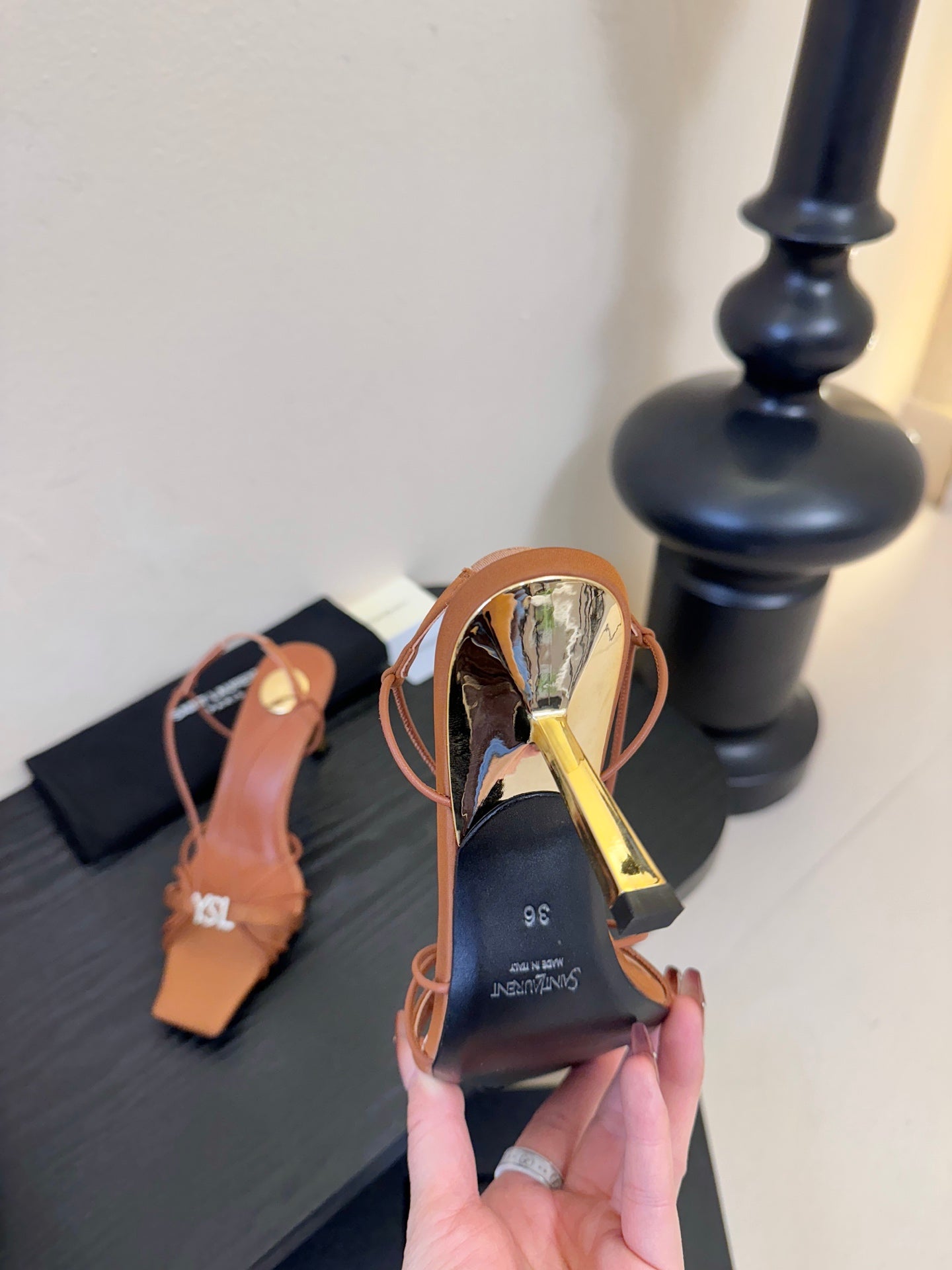 YSL 26ss Square Toe Sandals 70 Tan Brown Silk Sheepskin 651705