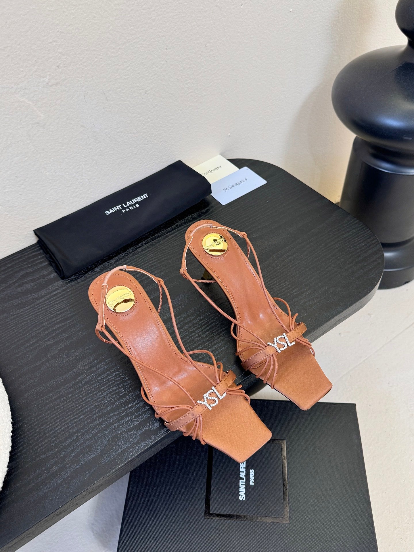 YSL 26ss Square Toe Sandals 70 Tan Brown Silk Sheepskin 651705