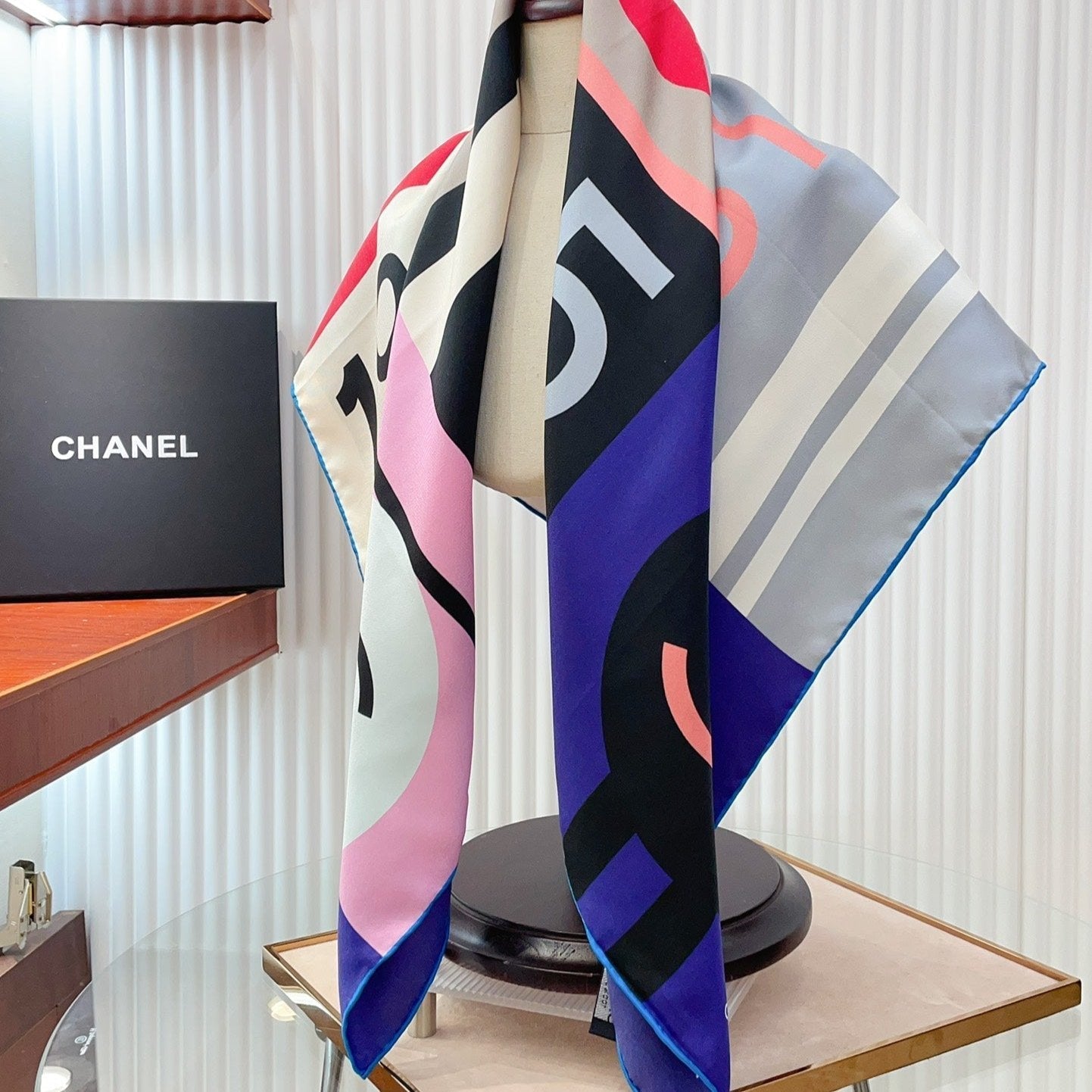 CC Square Scarf 90 CM In Colorful Silk Twill 177652
