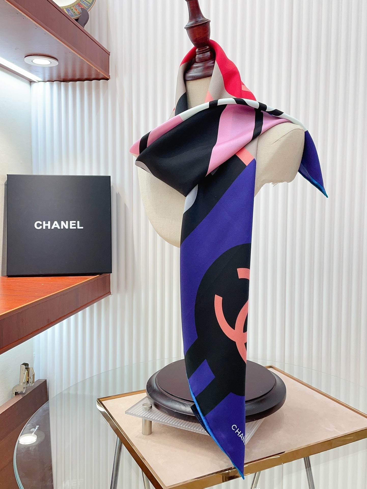 CC Square Scarf 90 CM In Colorful Silk Twill 177652