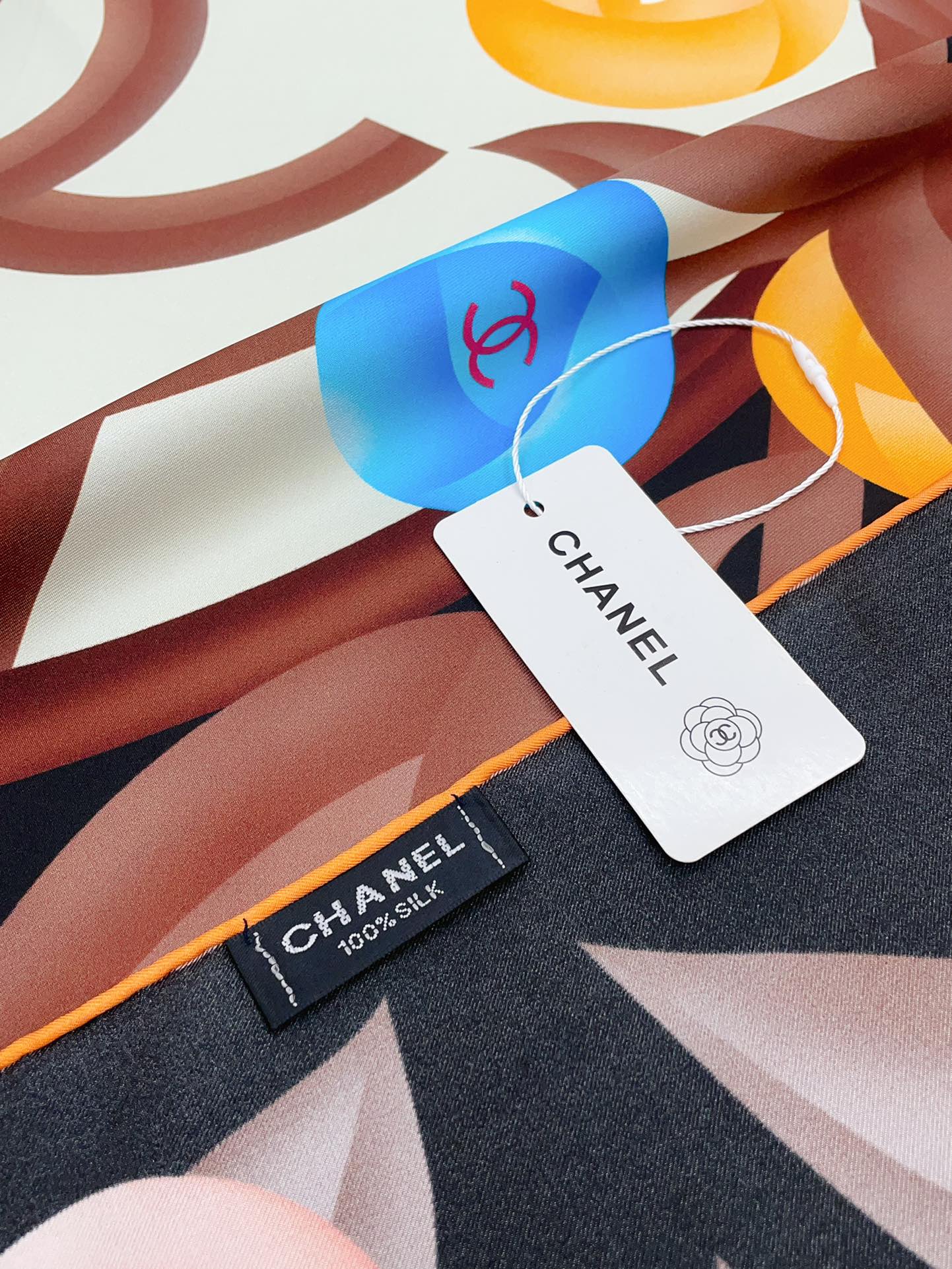 CC Square Scarf 90 CM In Colorful Silk Twill 193821