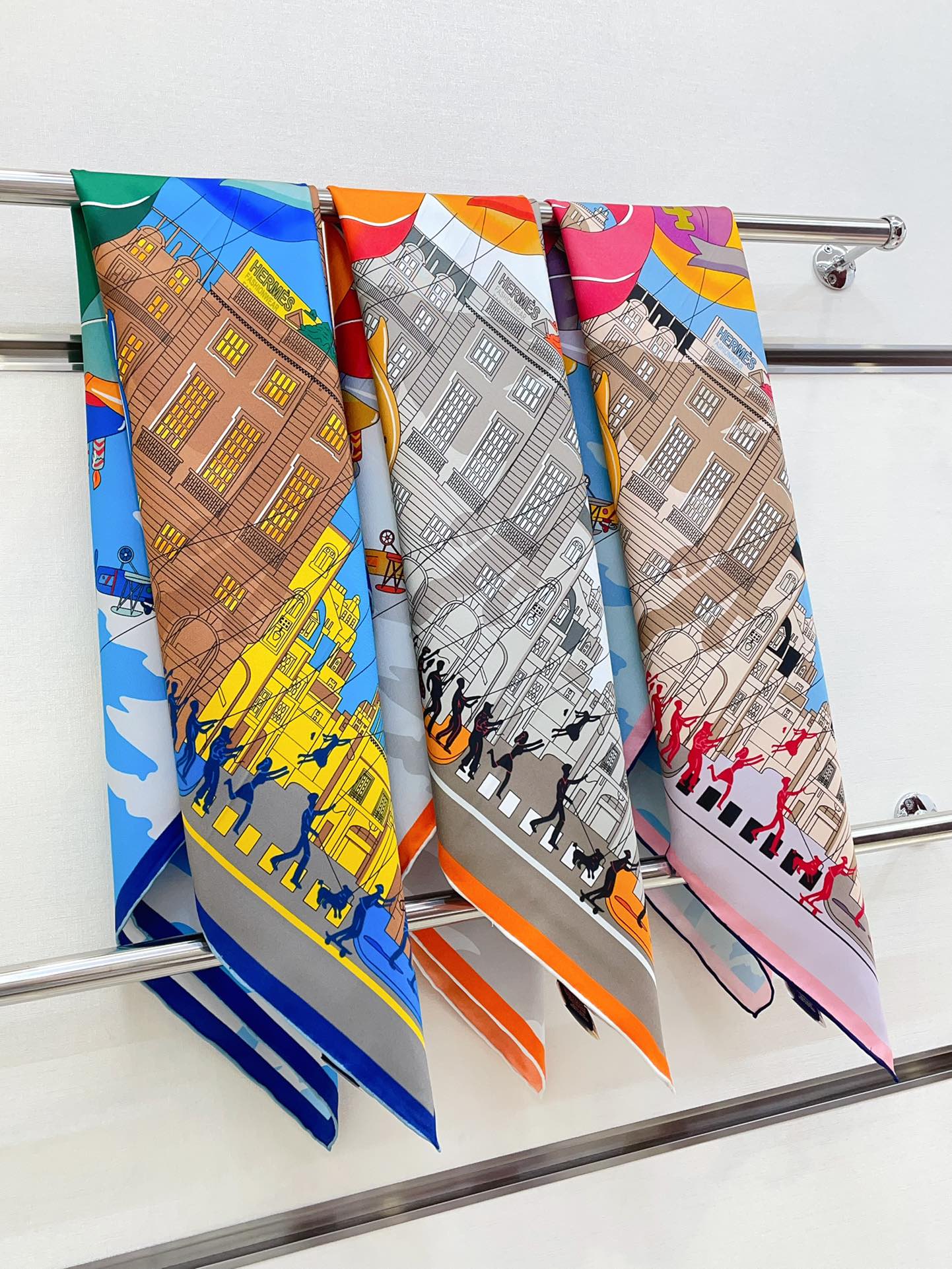 Parade Scarf 90 CM In White Grey Colorful Silk Twill 310306