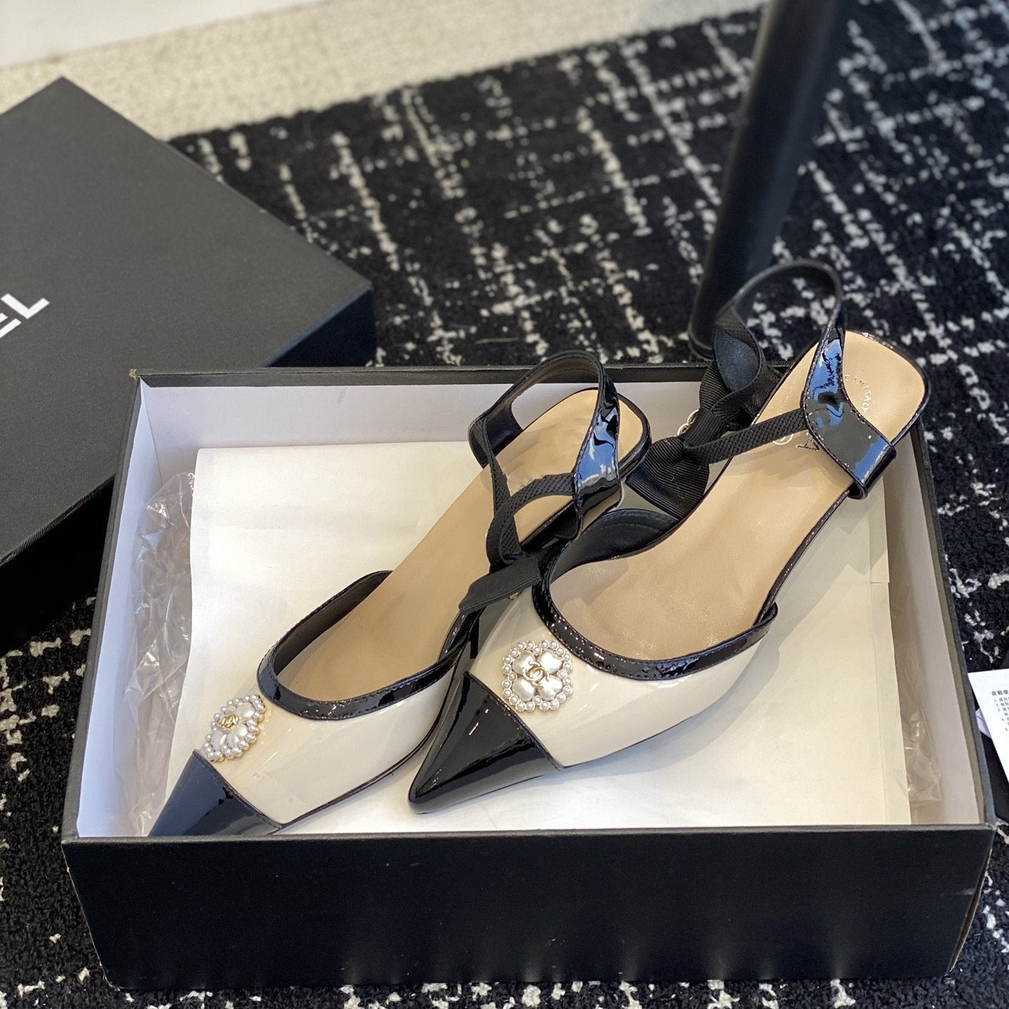 slingbacks 45 beige black patent calfskin