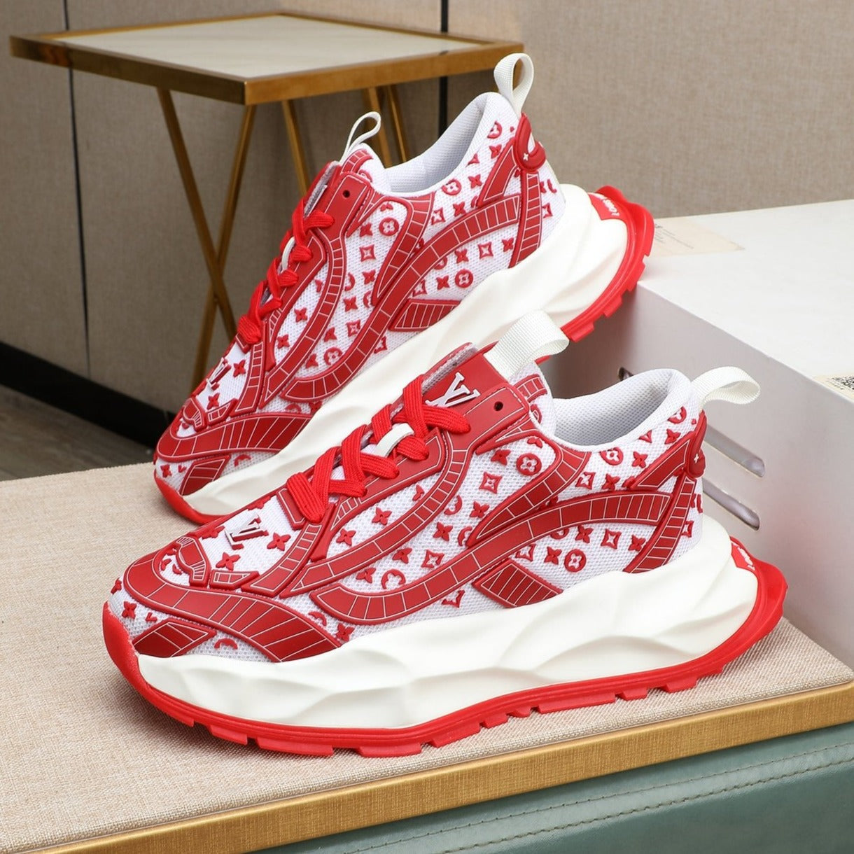 LV TRAINER WHITE MIX RED CALFSKIN AND BREATHABLE MESH
