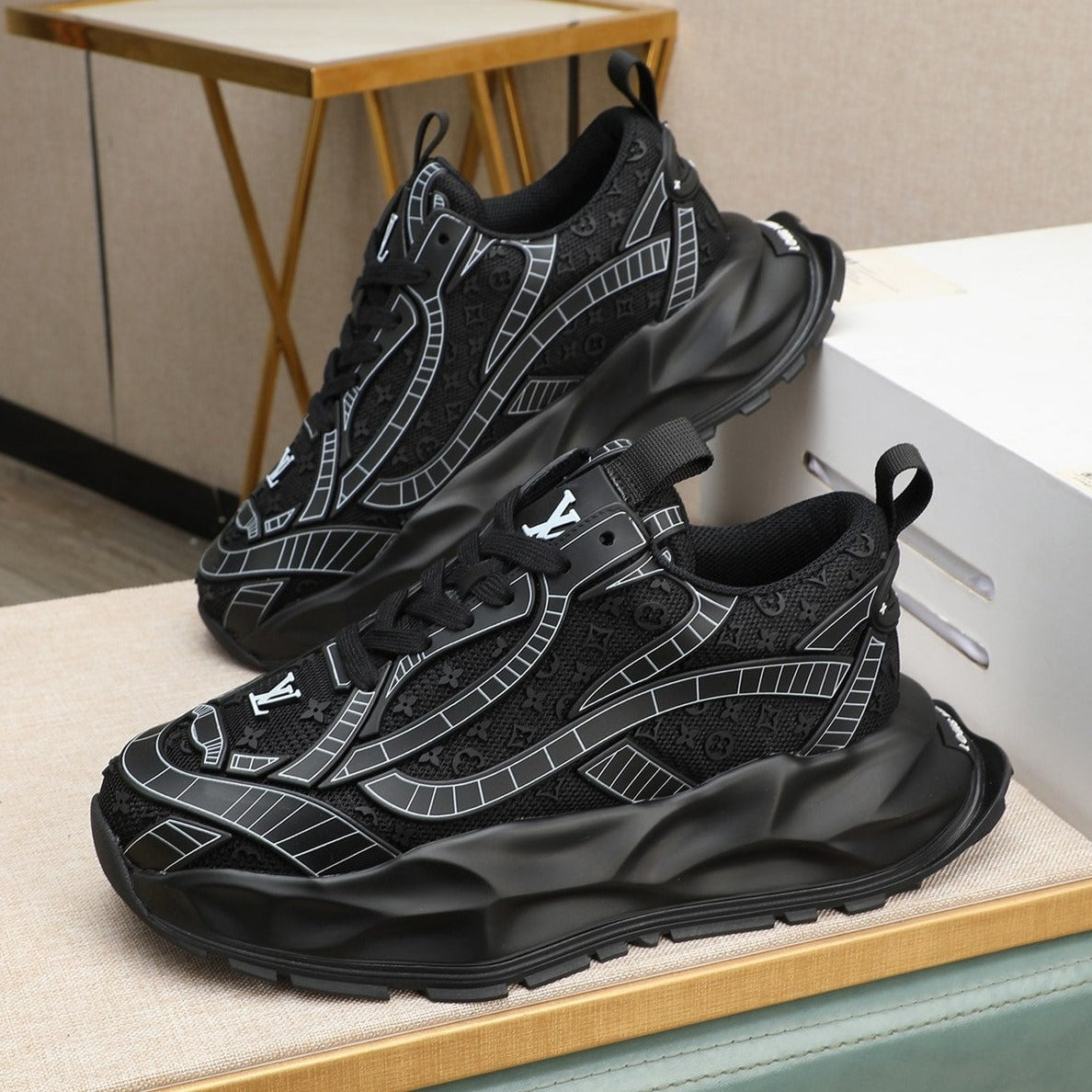 LV TRAINER IN BLACK CALFSKIN AND BREATHABLE MESH