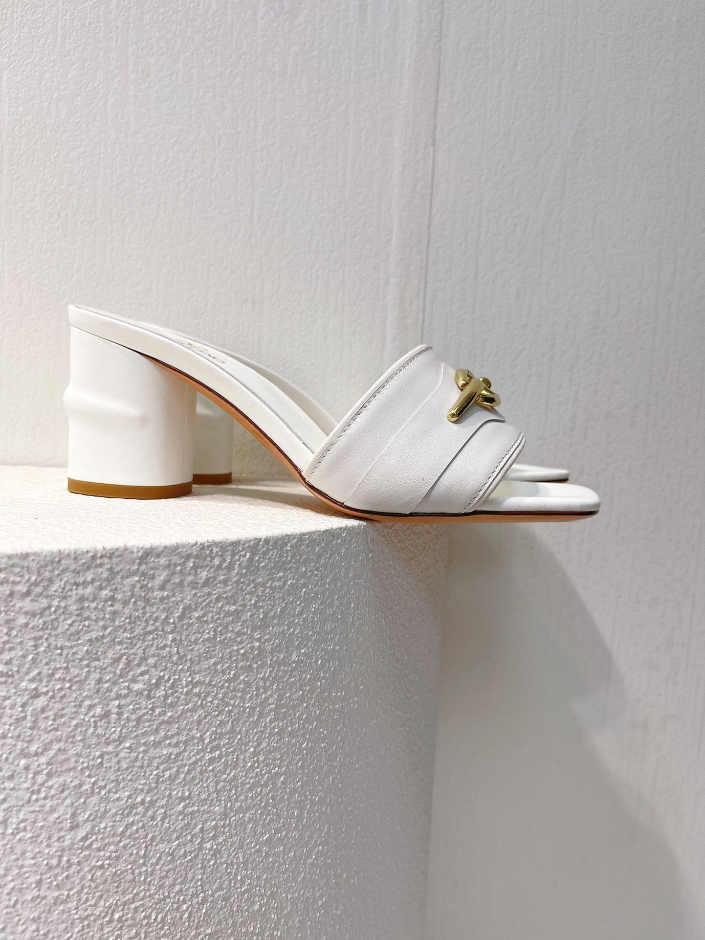 VT Leather Mules White Cowhide 292868