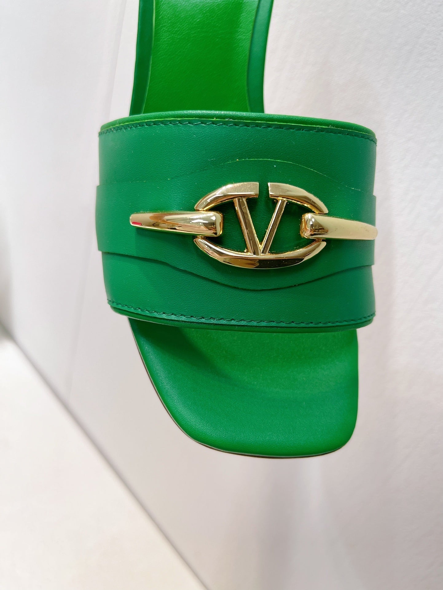 VT Leather Mules Green Cowhide 292869