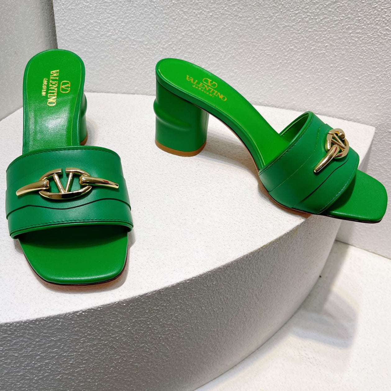 VT Leather Mules Green Cowhide 292869