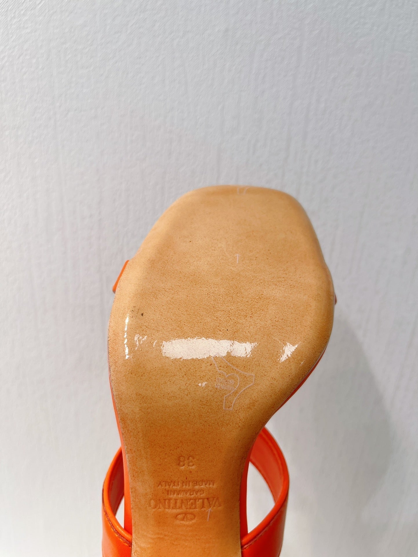 VT Heeled Sandal Fire Cowhide 292881