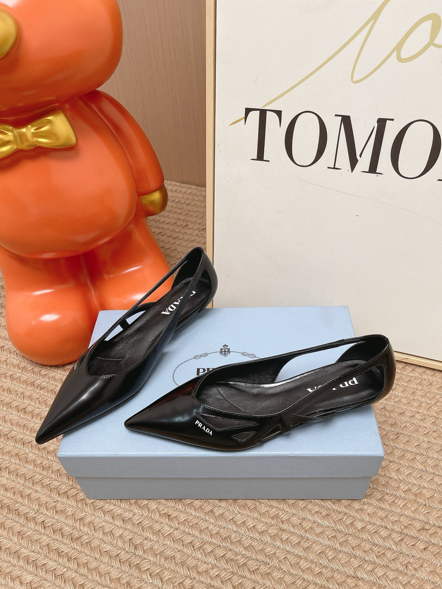 Prada 2026 Slingback Pumps Glossy Leather 854638