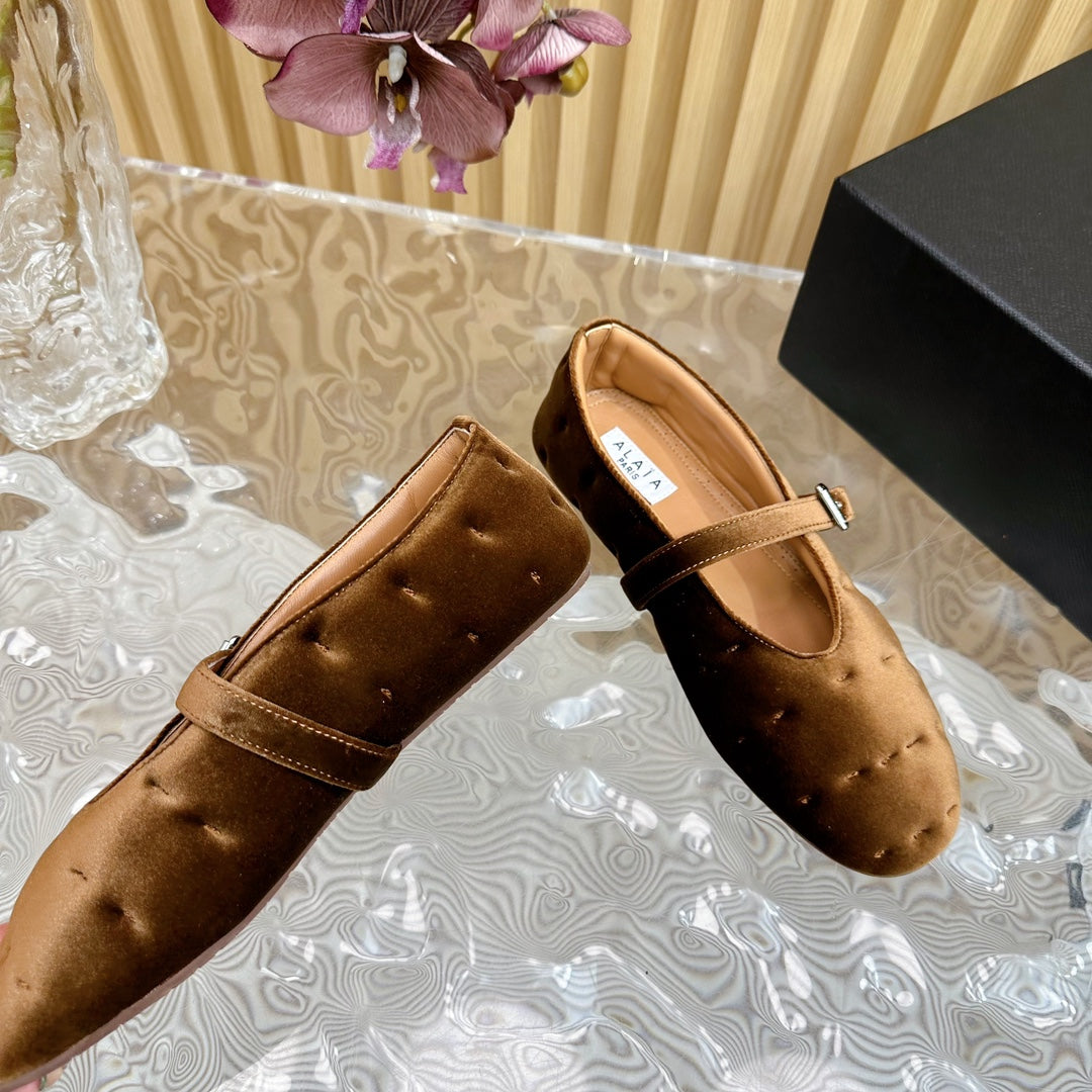 ALAIA BALLET FLATS IN MOCHA BROWN VELVET