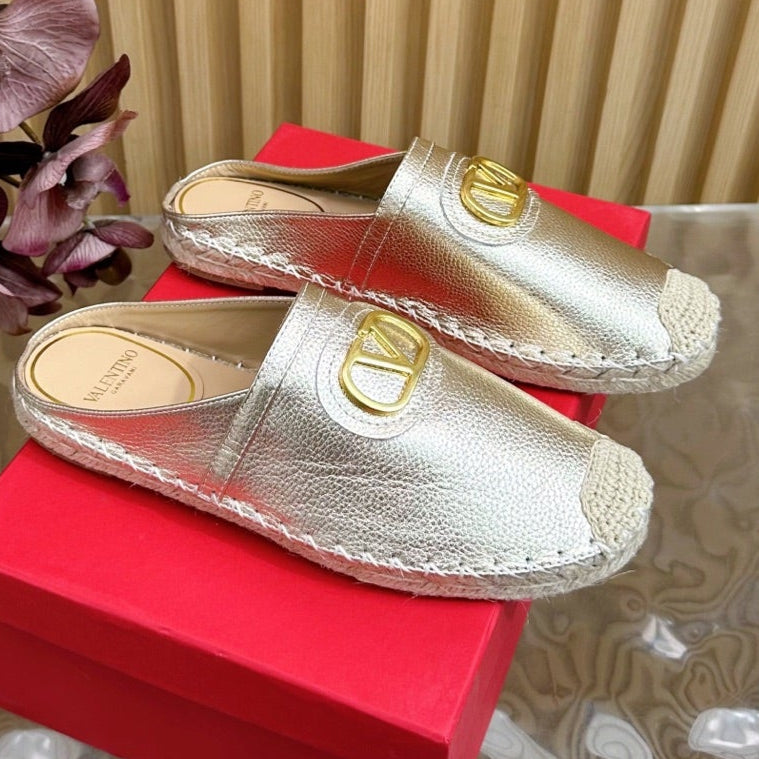 VT 2025 Signature Leather Espadrilles Metallic Cowhide 286507