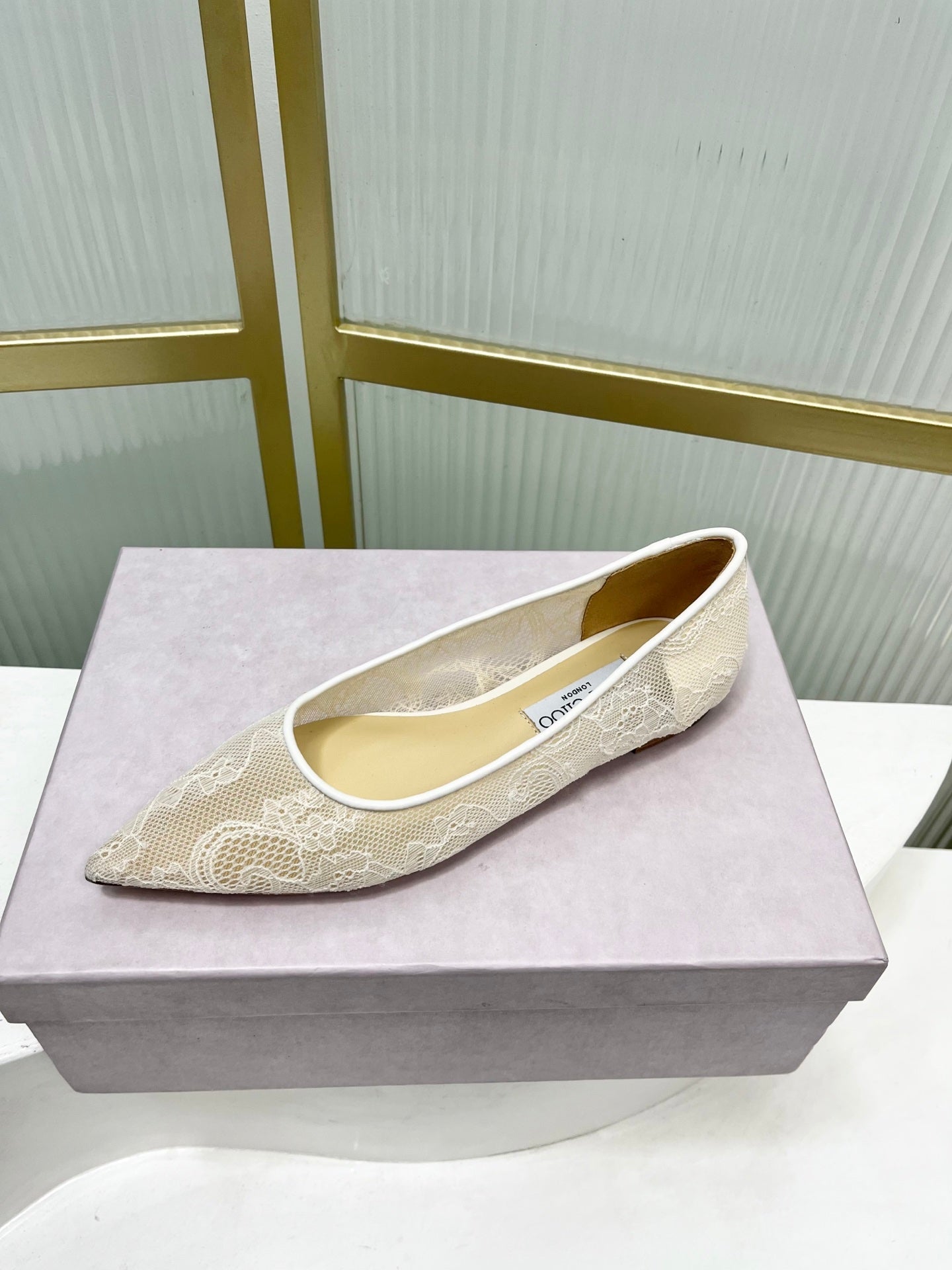 Jimmy 26s  Ballet Flats Ivory Beige Lace Sheepskin 605952