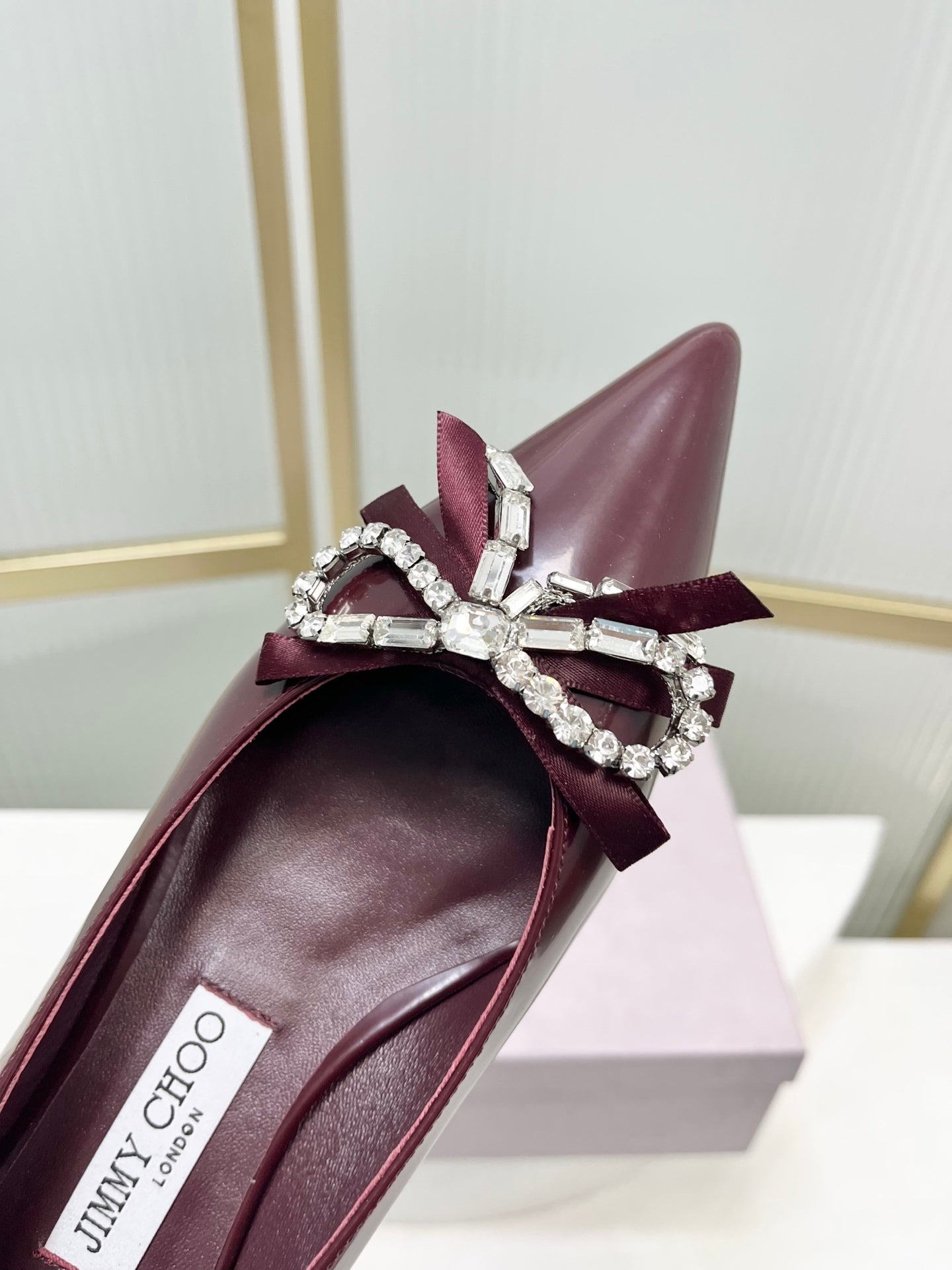 Jimmy 26s Pointed Toe Pump 25 Burgundy Cowhide 605964