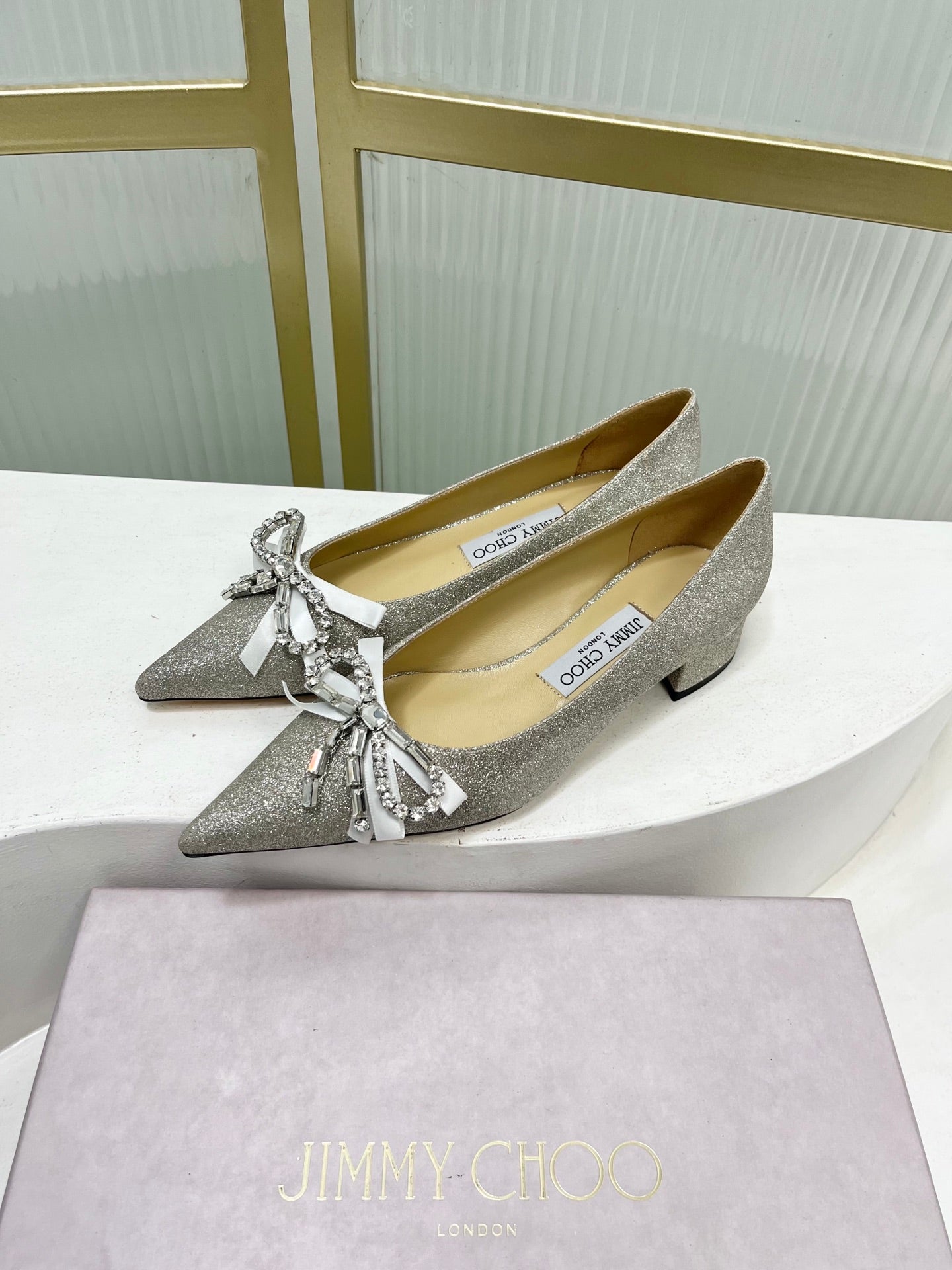 Jimmy 26s Pointed Toe Pump 25 Silver Glitter Cowhide 605967