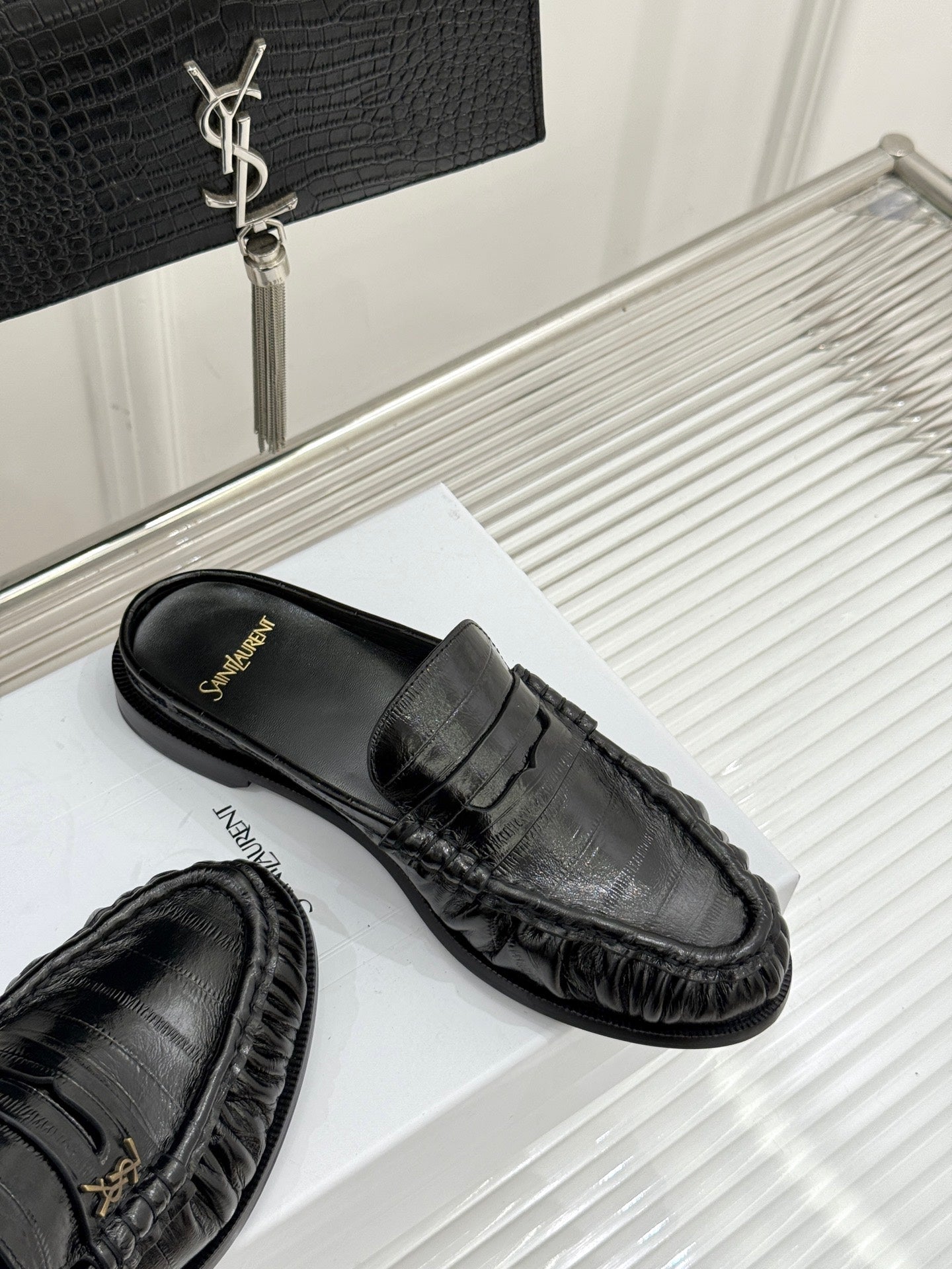 YSL 25 Loafer Black Sheepskin 474874