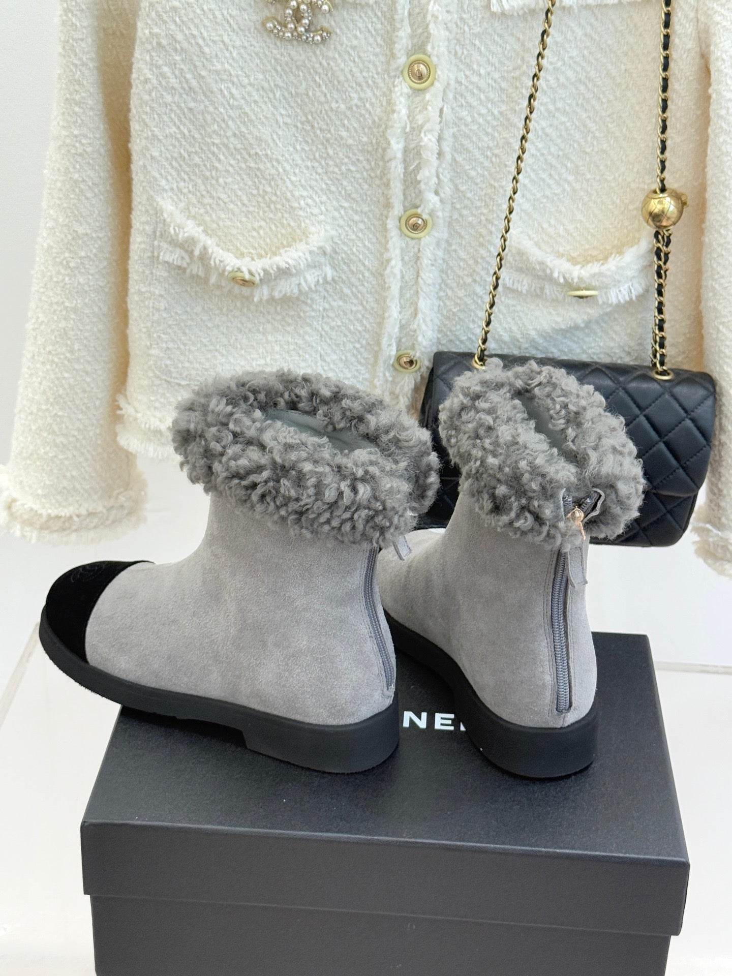 CC 25s Ankle Boots Gray Black Suede Wool 512067