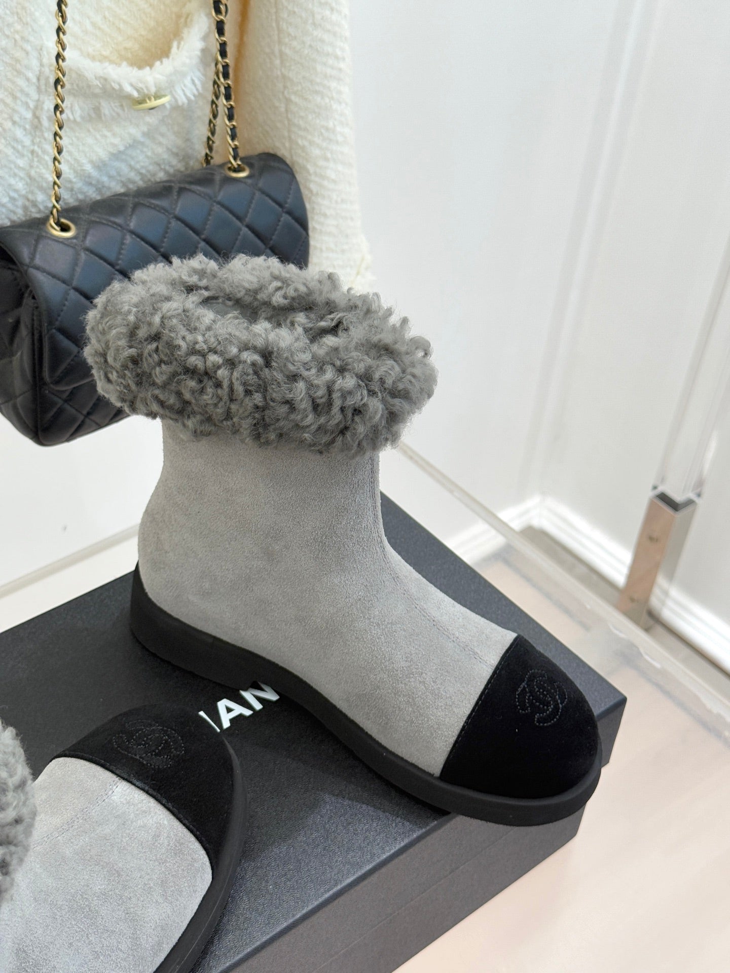 CC 25s Ankle Boots Gray Black Suede Wool 512067