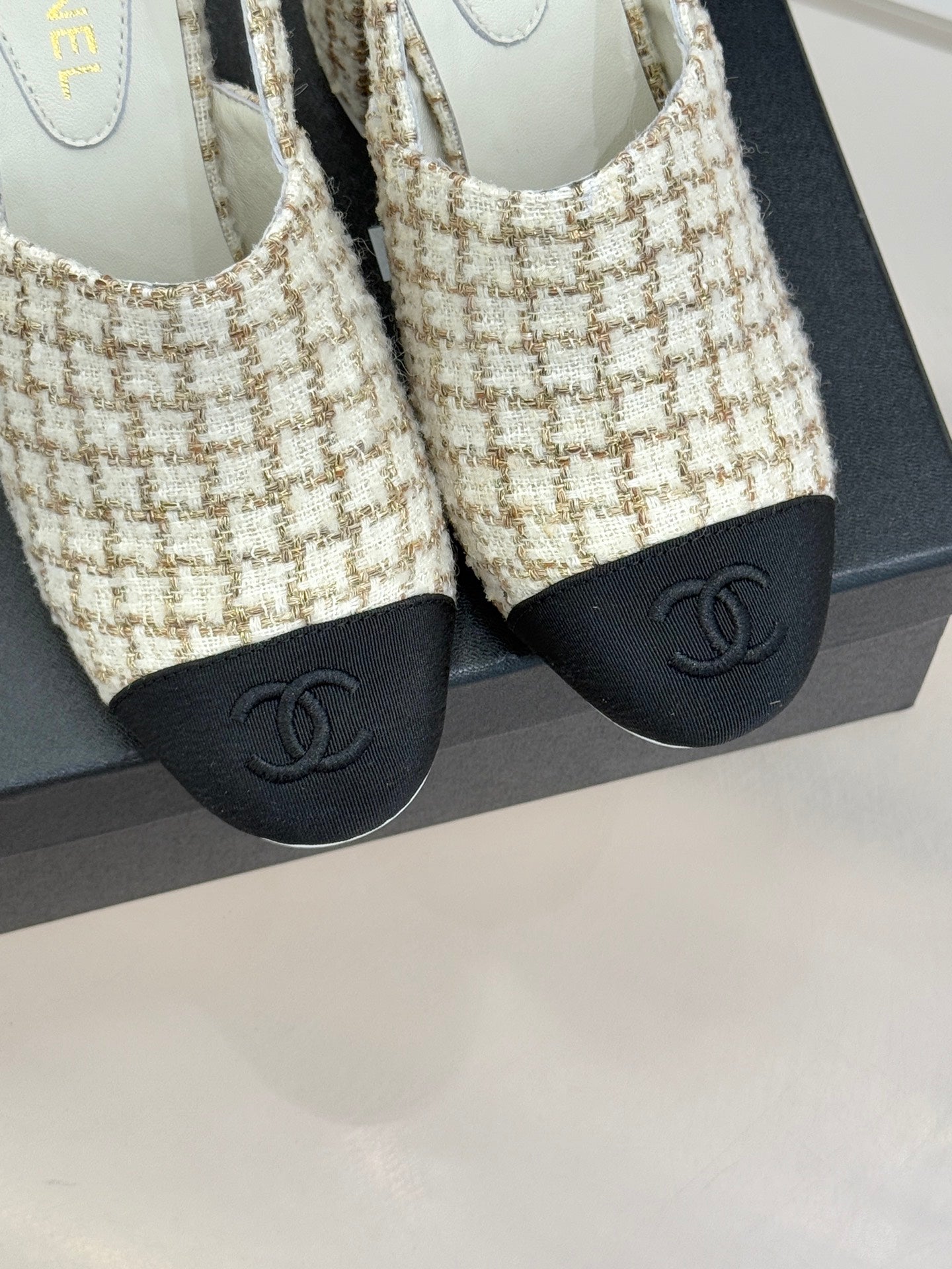 CC 26 Slingback Cream Black Tweed Grosgrain 609987
