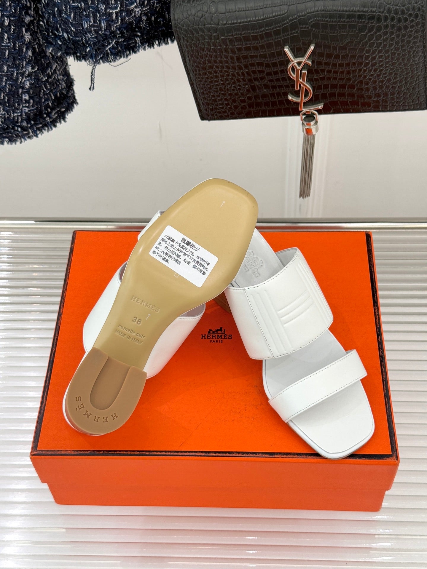 HM 26ss Heels Slippers 75 White Sheepskin 642860