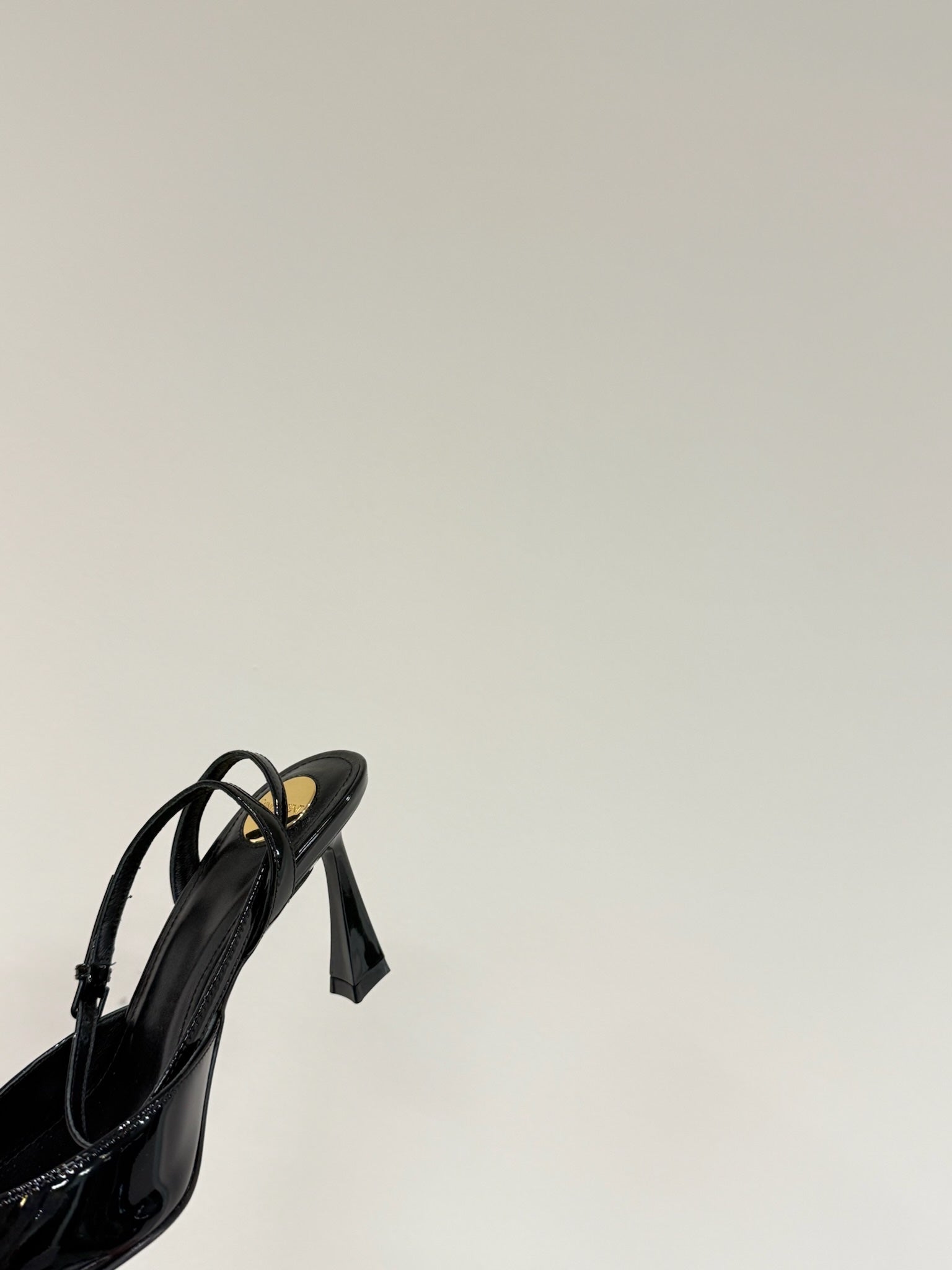 AIMÃ‰E SLINGBACK PUMPS IN BLACK GLOSSY LAMBSKIN