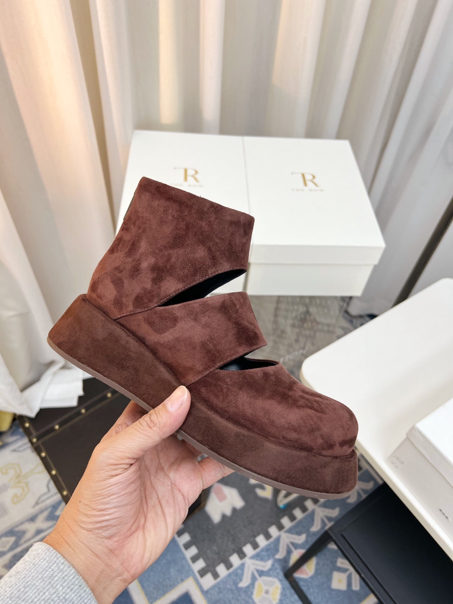 The Row 2025 Boot Coffee Suede Sheepskin 576056