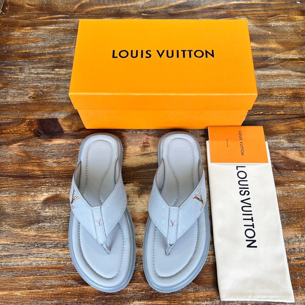 LV THONG SLIPPER IN GREY MONOGRAM CALFSKIN