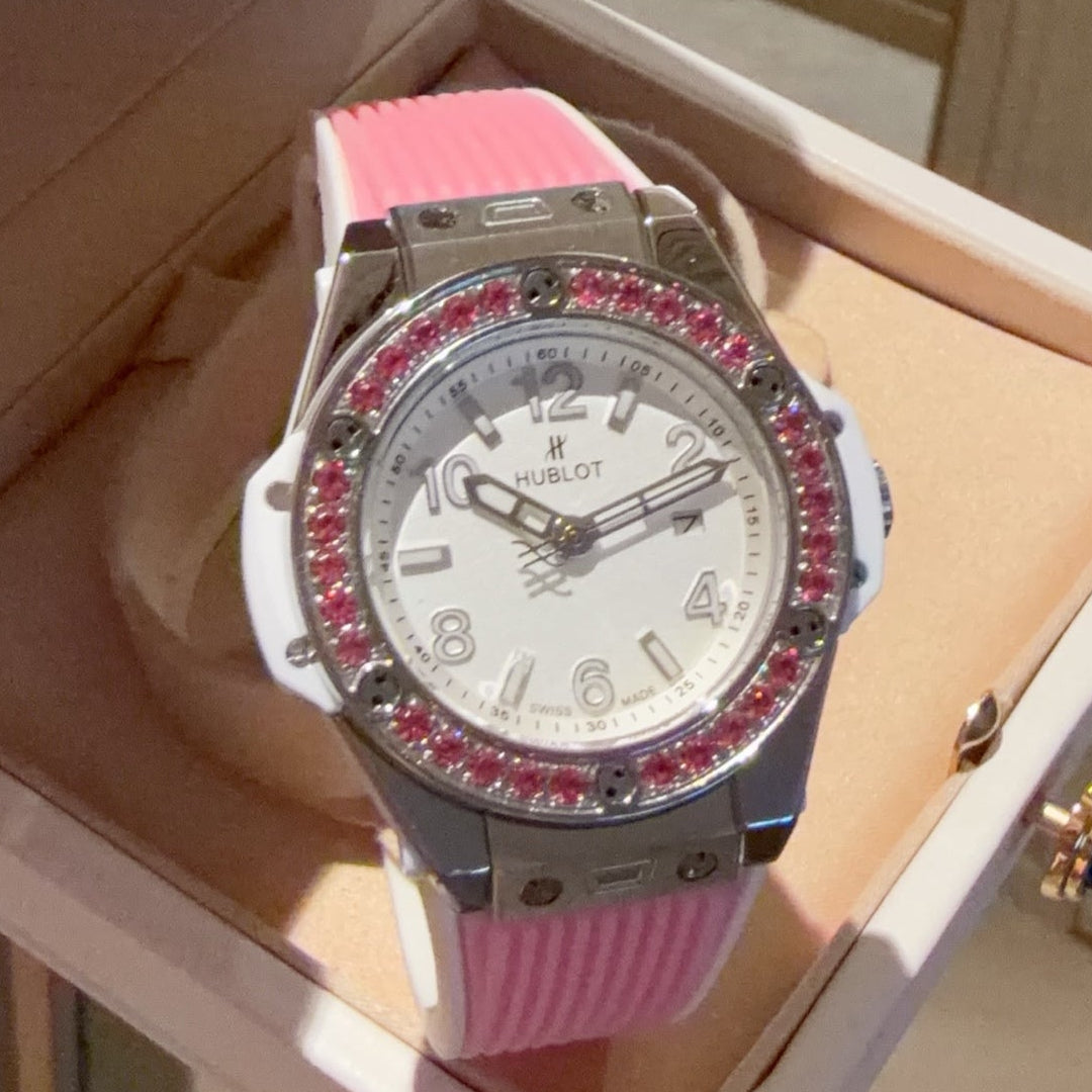 Hublot Big Bang One Click Joyful Steel Pink 33mm Watch Pink Strap