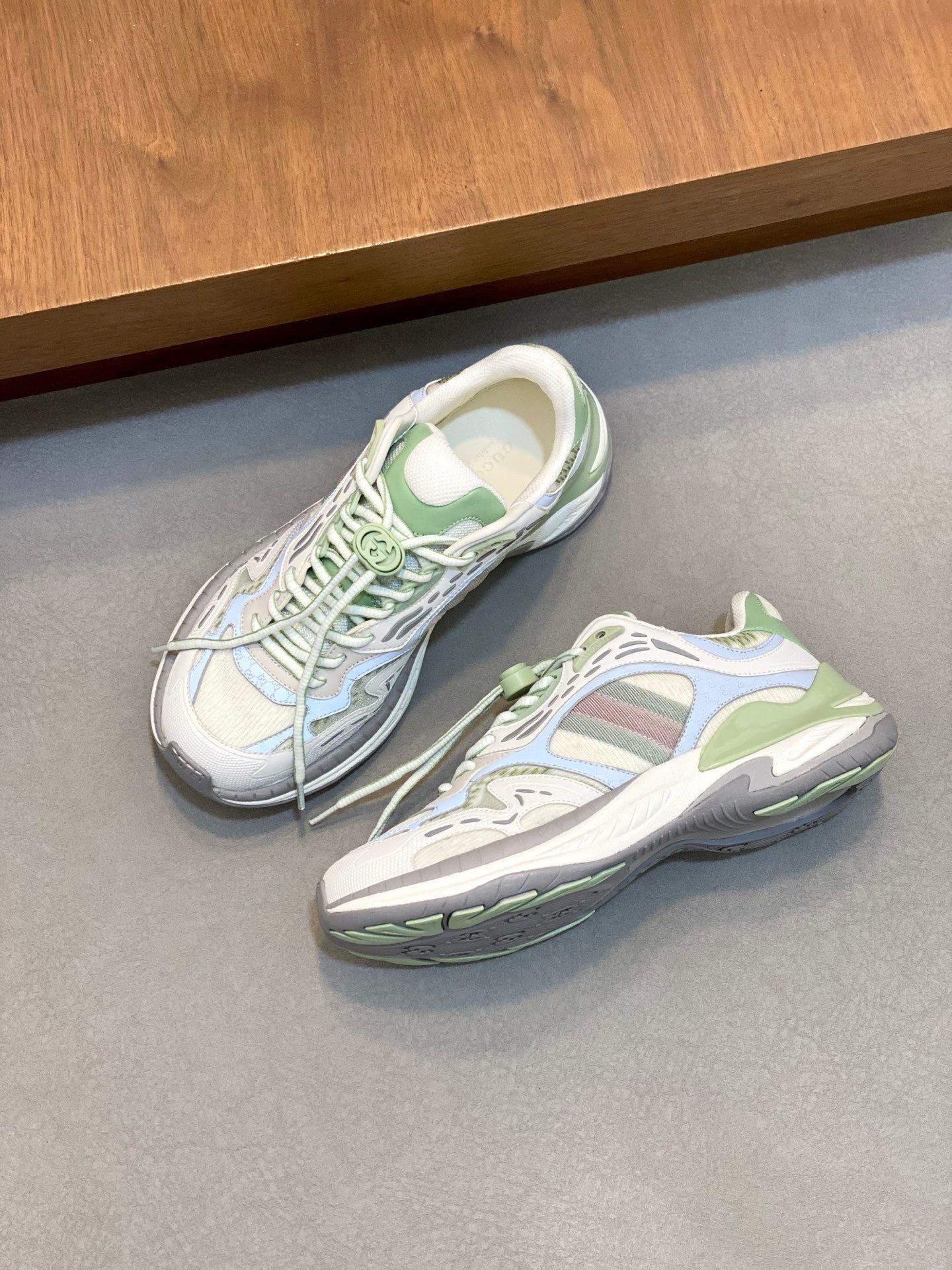 GG Men's 2.0 Sneakers Green White Cowhide 720705