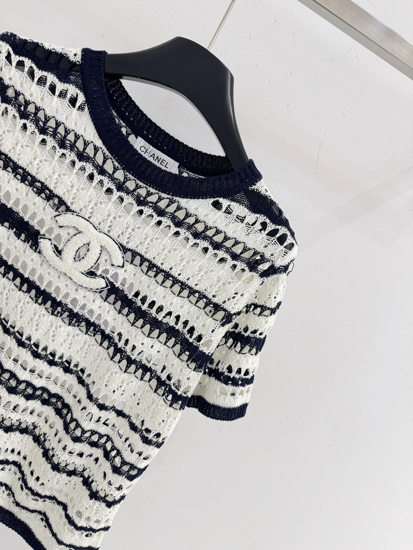 Chanel 2026 Black and White Striped Hollow-Out Knit Short-Sleeve Top Wool 330993
