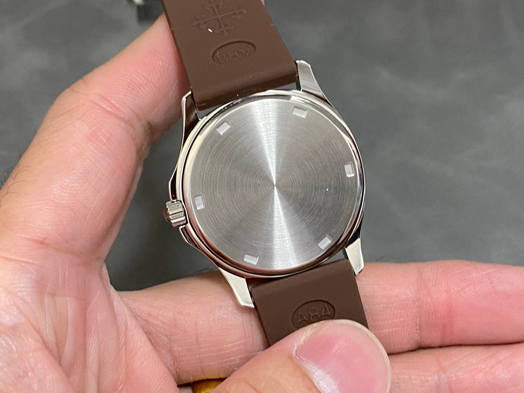 PATEK Aquanaut 35.6mm Socola Dial