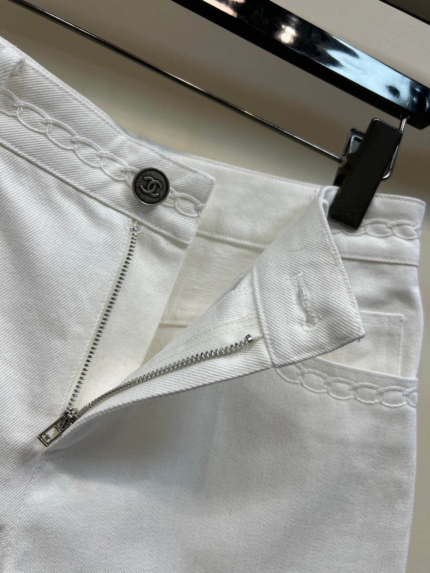 Chanel 2026 High-Waisted Denim Short White Cotton 360488