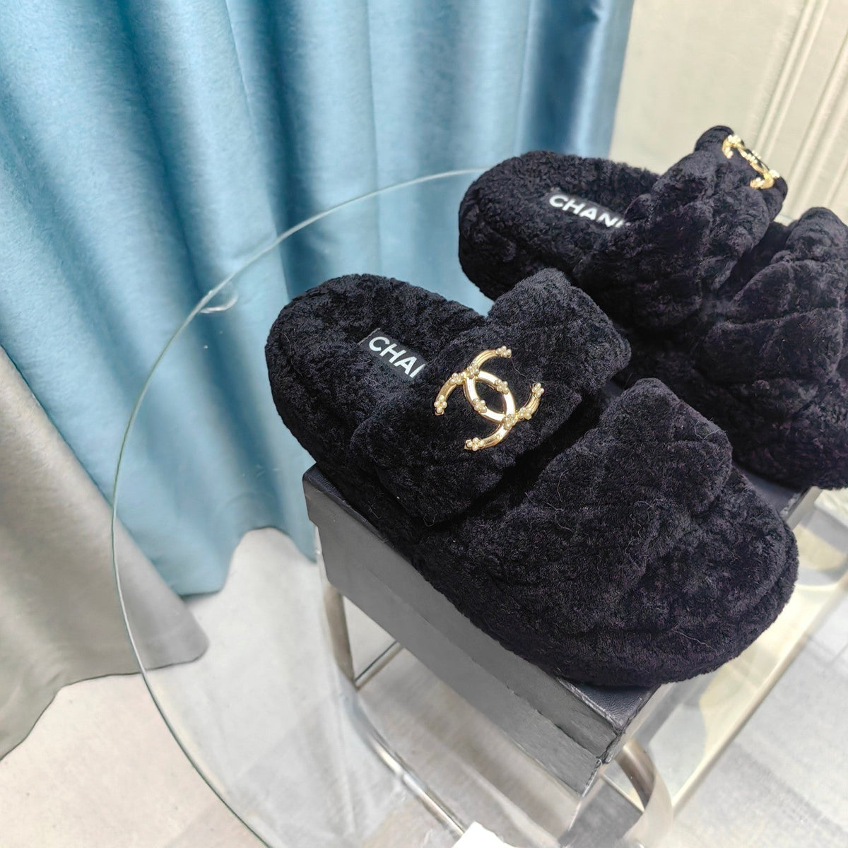 CC Slippers Black Pattern Fleece Wool
