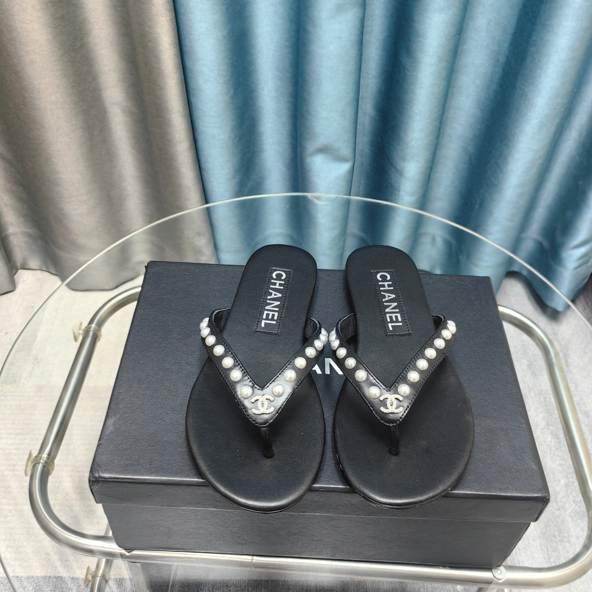 CC Thong Black Calfskin Pearl