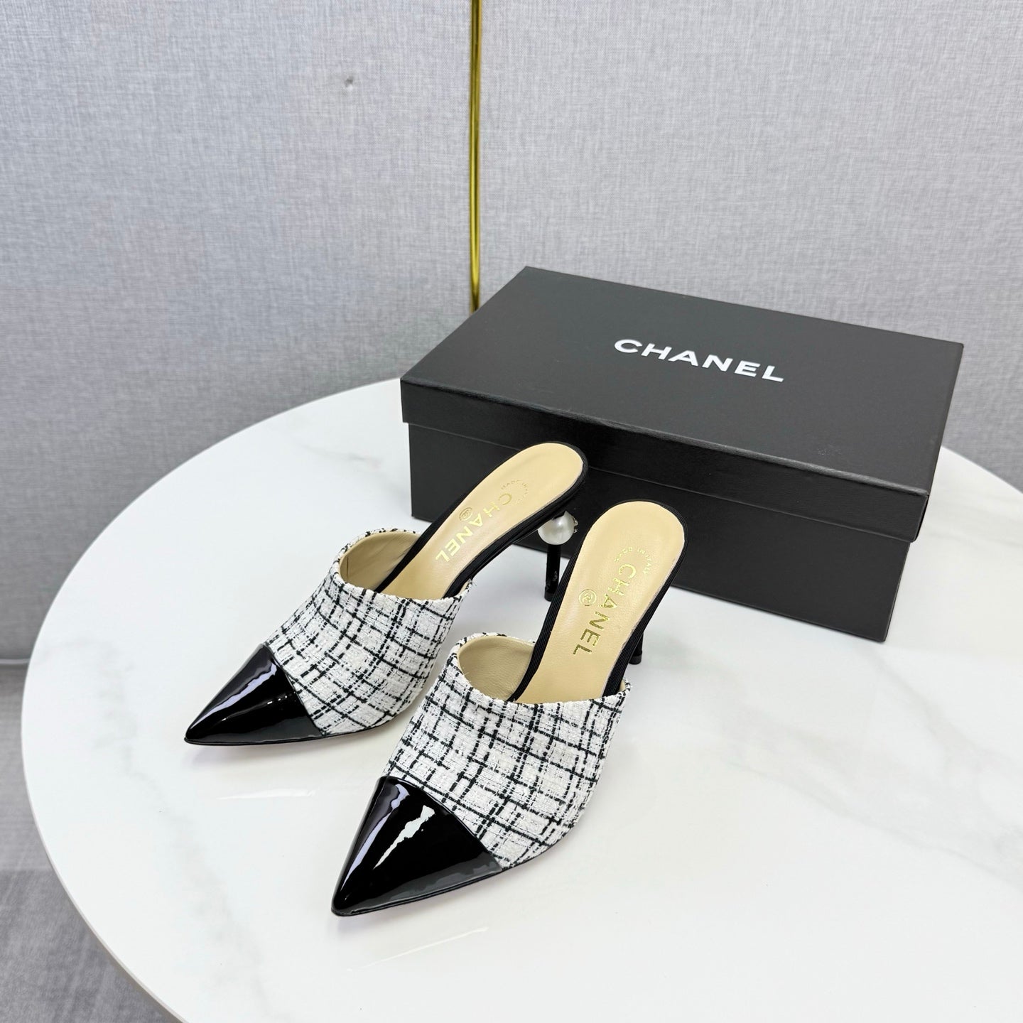 Chanel 2026 Pointy Heeled Mules 85mm Tweed Pearl  801951